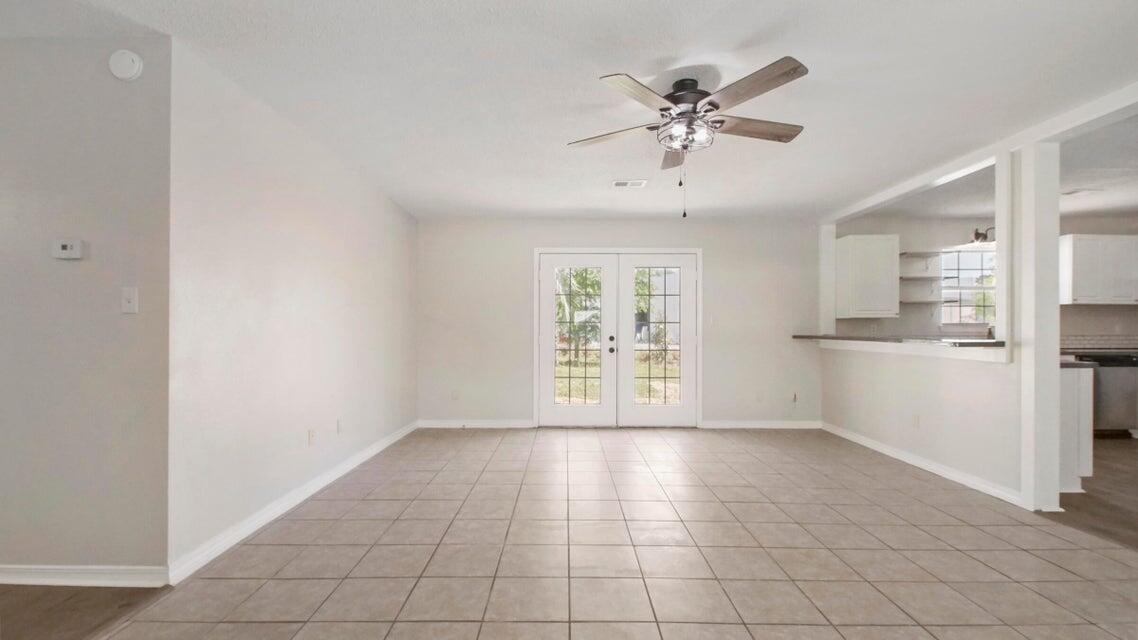 NO RECORDED SUBDIVISION - Residential Lease
