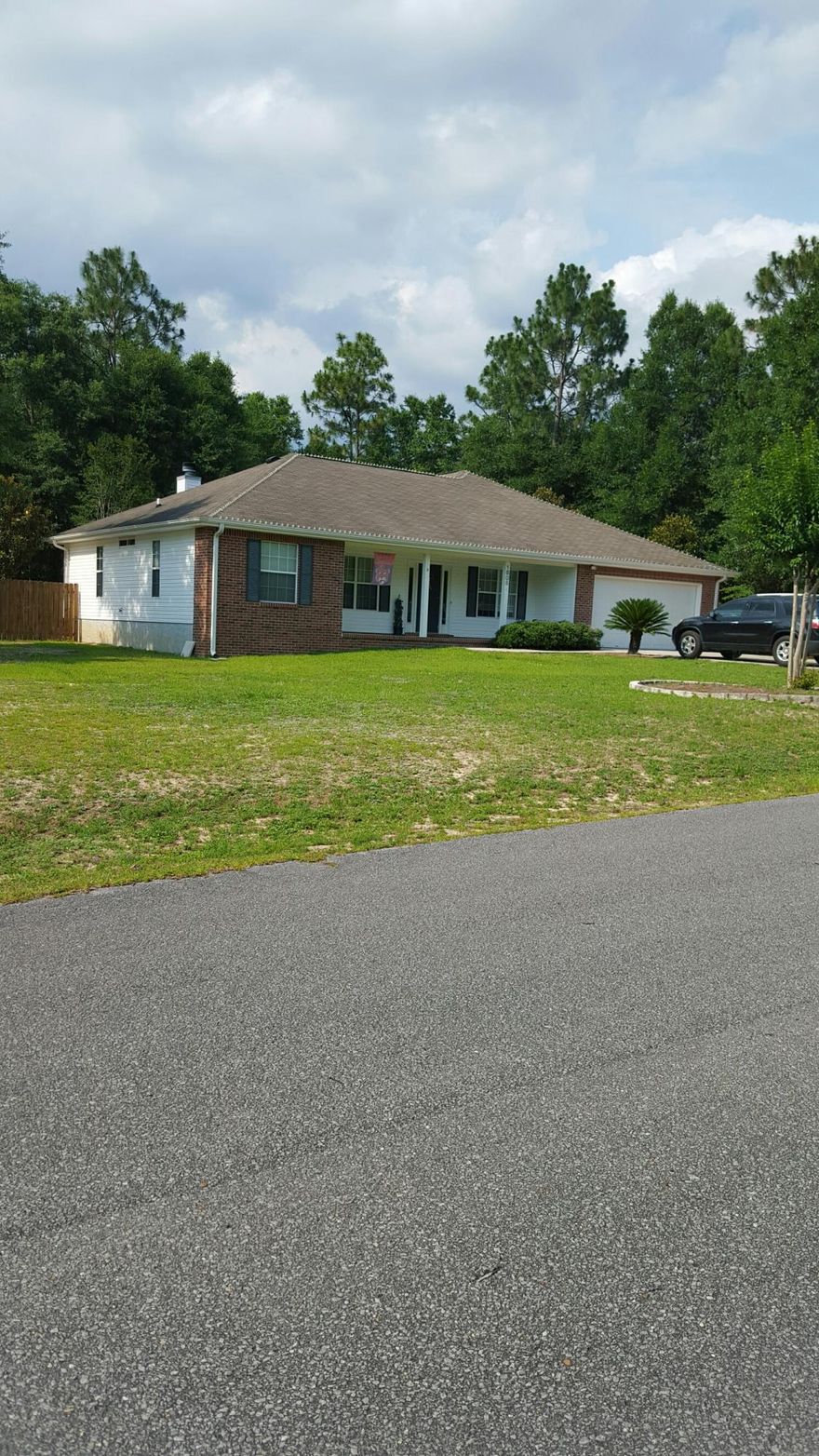 WHAT A WONDERFUL HOME ON A BEAUTIFULLY LANDSCAPED ONE ACRE LOT IN PEACEFUL AND SERENE HIDDEN SPRINGS! HOME FEATURES A LARGE MASTER BEDROOM WITH TREY CEILING AND ACCESS TO THE BACK PORCH WITH WONDERFUL VIEWS OF THE SHADY BACK YARD. MASTER BATH IS ROOMY AND FEATURES LARGE WALK-IN CLOSET, DOUBLE VANITIES, CORNER GARDEN TUB AND SEPARATE SHOWER. SPACIOUS KITCHEN WITH AMPLE CABINET SPACE AND BREAKFAST AREA. FORMAL DINING ROOM RIGHT ADJOINS KITCHEN. SPLIT BEDROOM DESIGN WITH LARGE CLOSETS. OFFICE/SITTING ROOM. STORAGE BUILDING IN THE GREAT BACK YARD WITH POWER. CHAIN LINK DOG RUN. PLAY SET IN BACK YARD STAYS AND IS GREAT FOR KIDS!! MAKE YOUR APPOINTMENT TO VIEW THIS GREAT HOME TODAY!