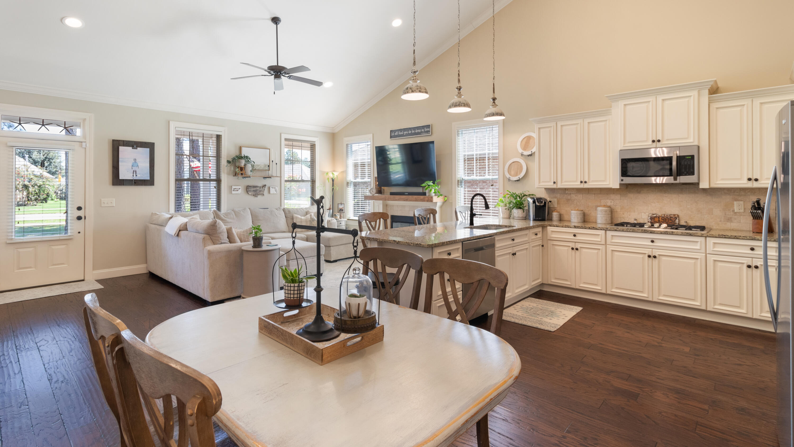 HAMMOCK BAY - Residential