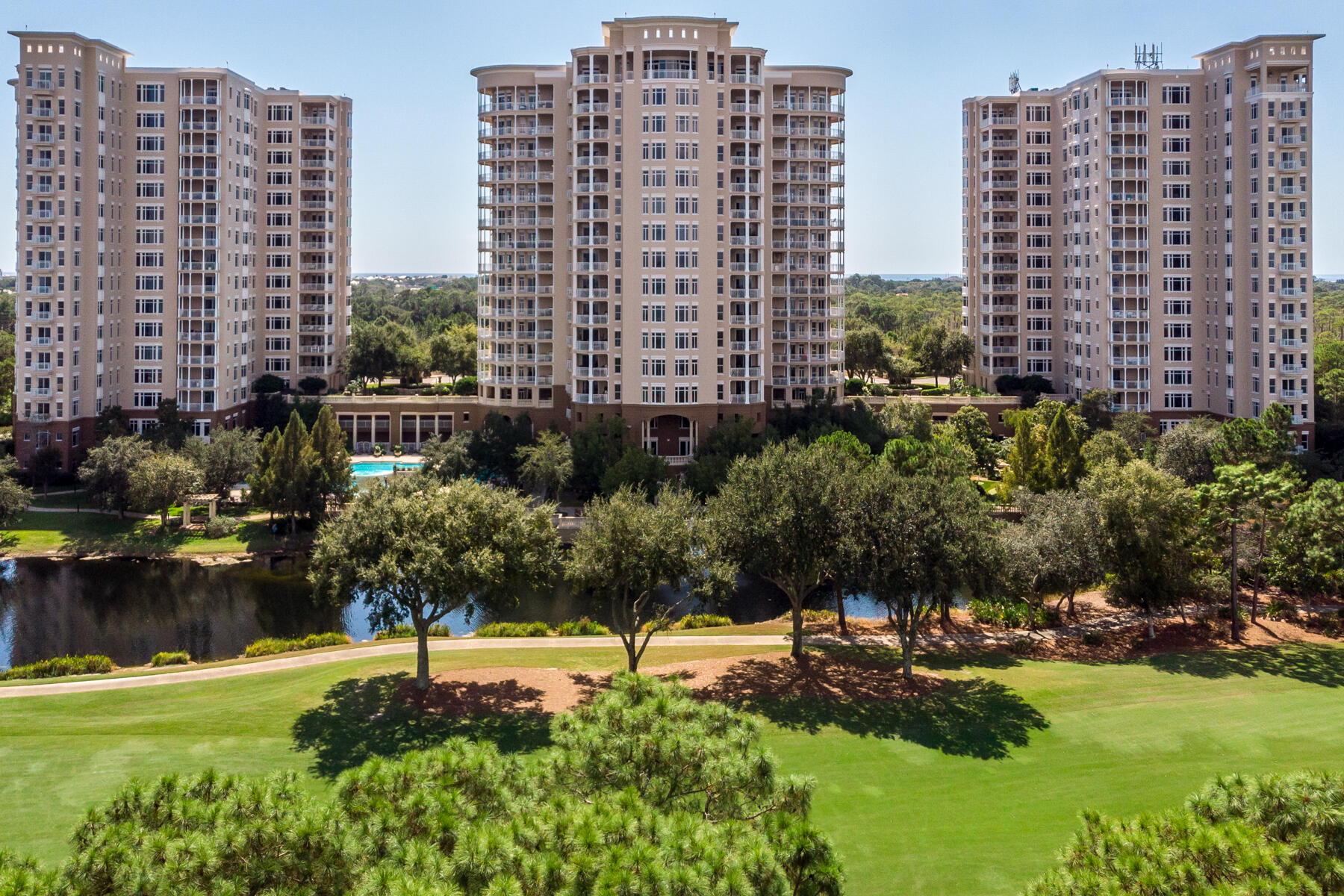 ONE WATER PLACE - Residential