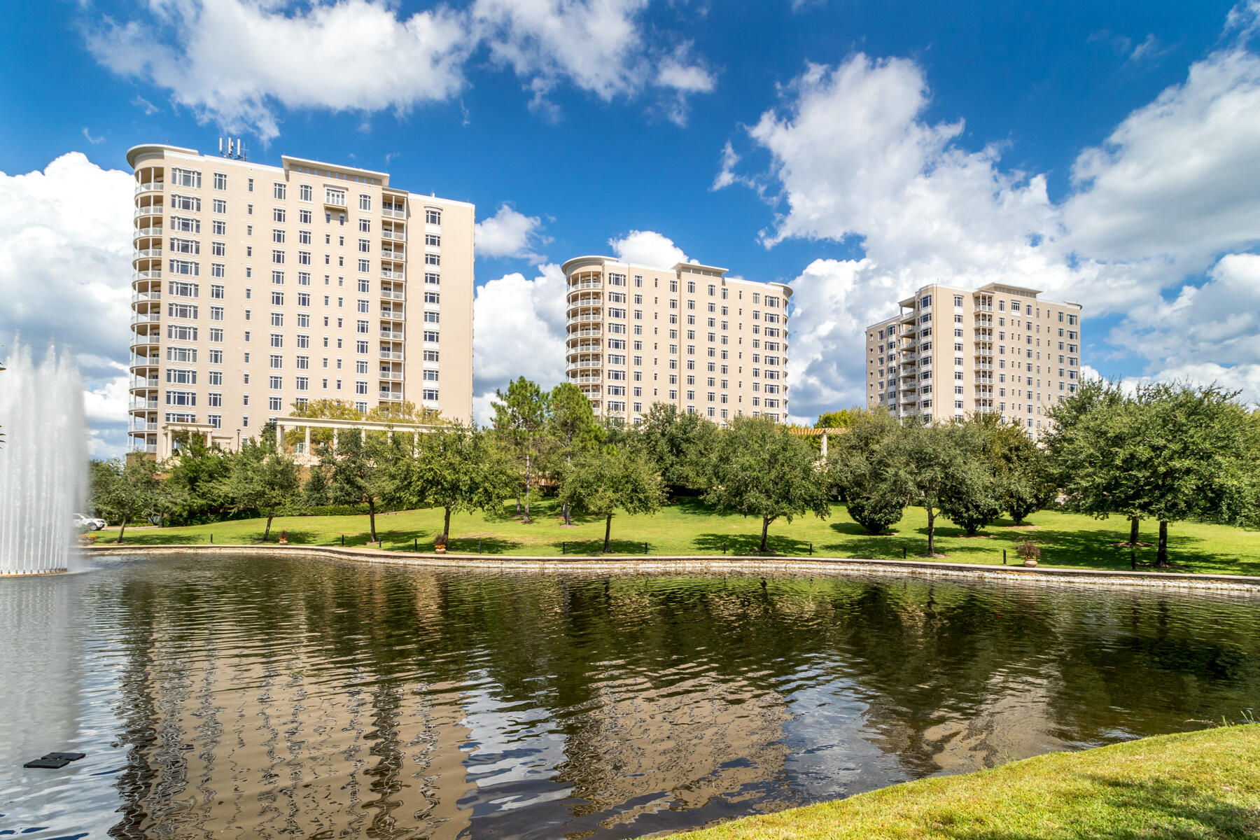 ONE WATER PLACE - Residential
