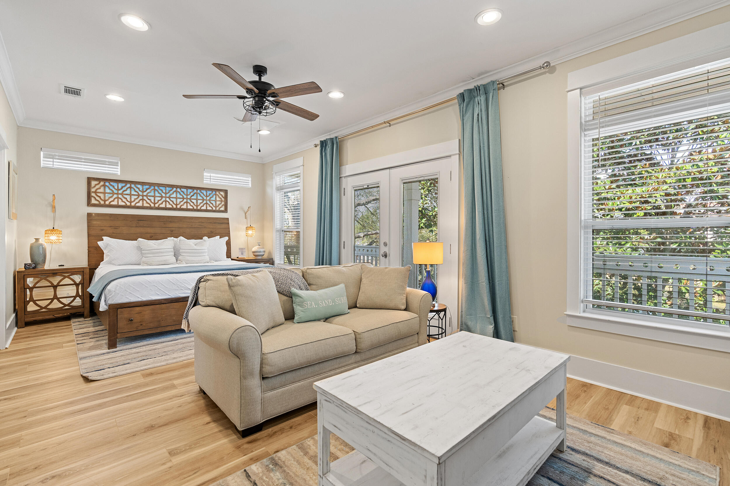 EMERALD WATERS - Residential
