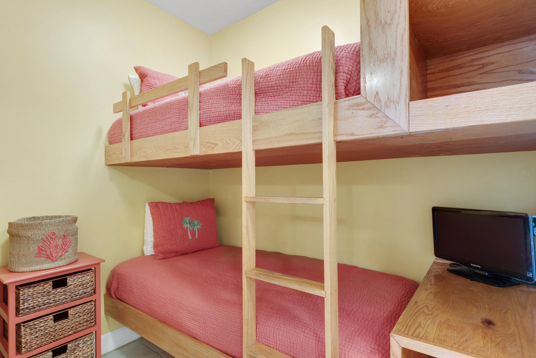 SOUTH BEACH CONDOMINIUM - Residential