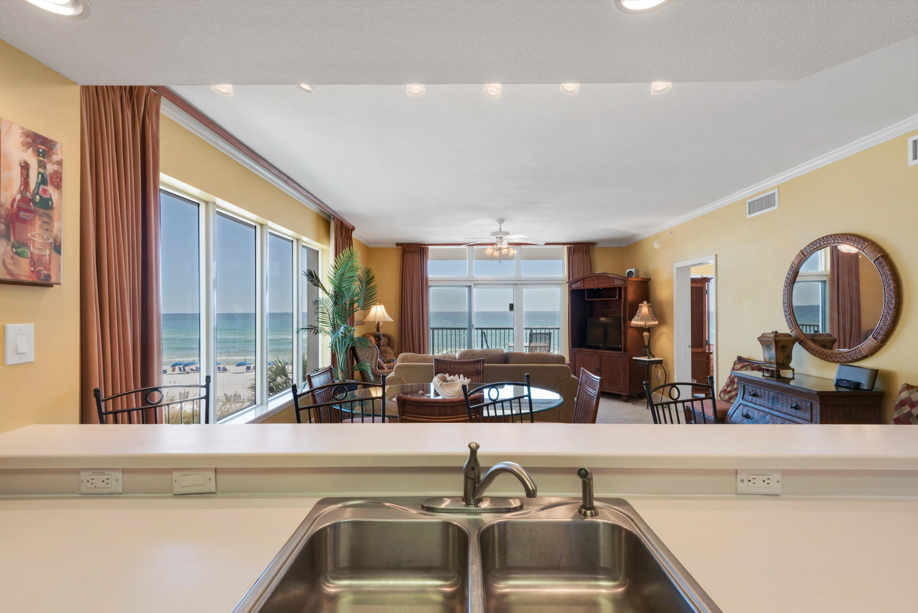 SOUTH BEACH CONDOMINIUM - Residential