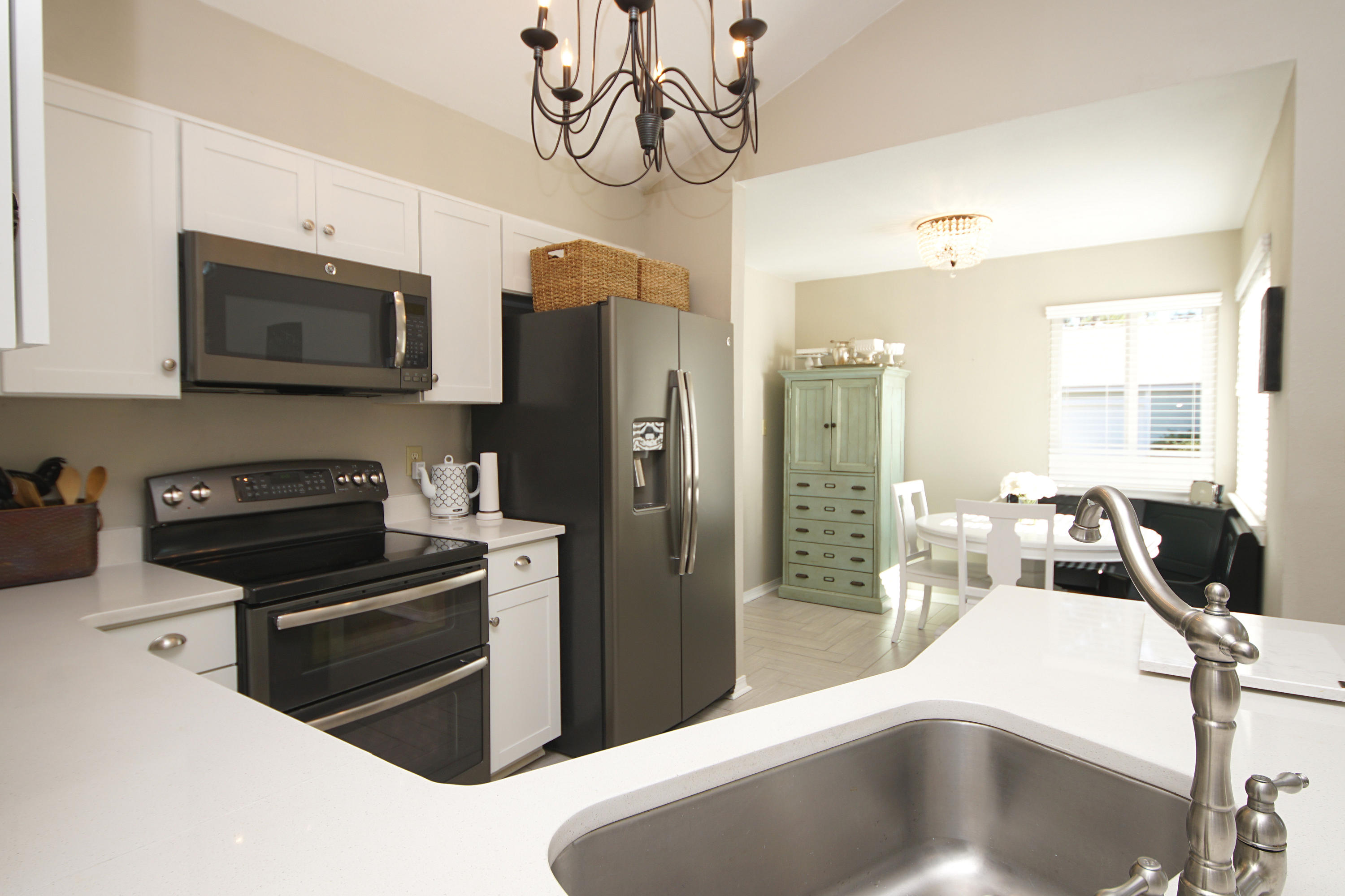 HOLLEY BY THE SEA - Residential