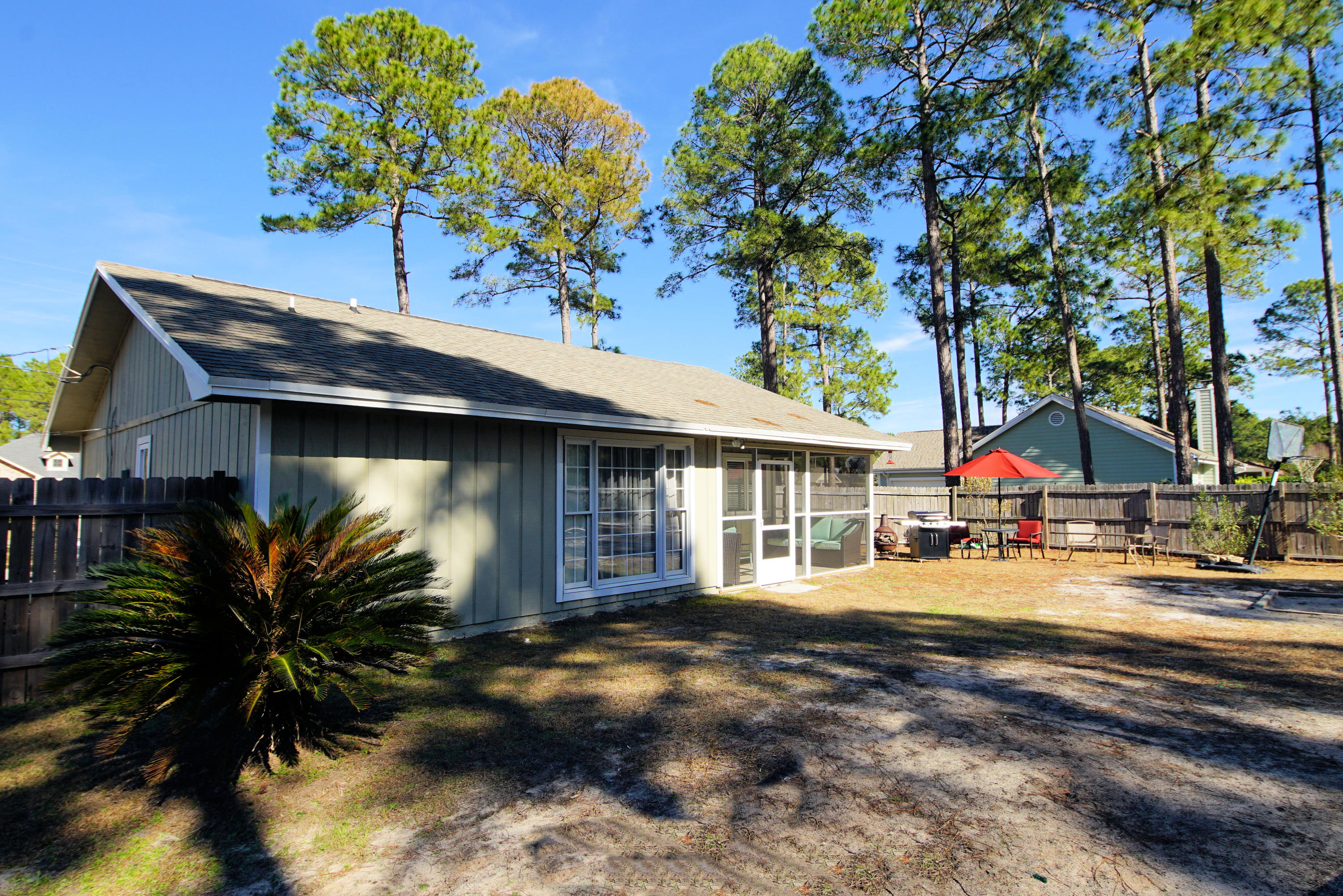 HOLLEY BY THE SEA - Residential