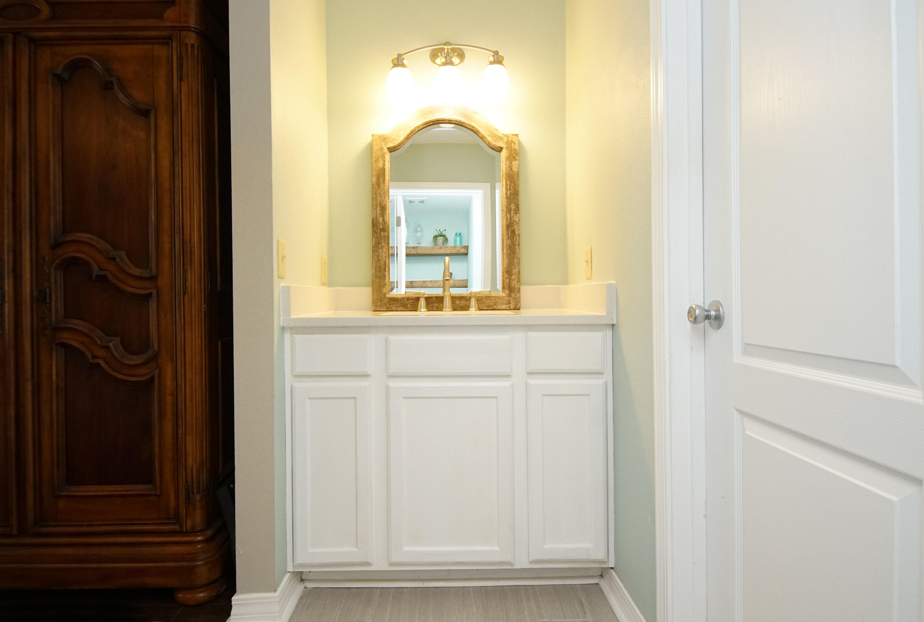 HOLLEY BY THE SEA - Residential