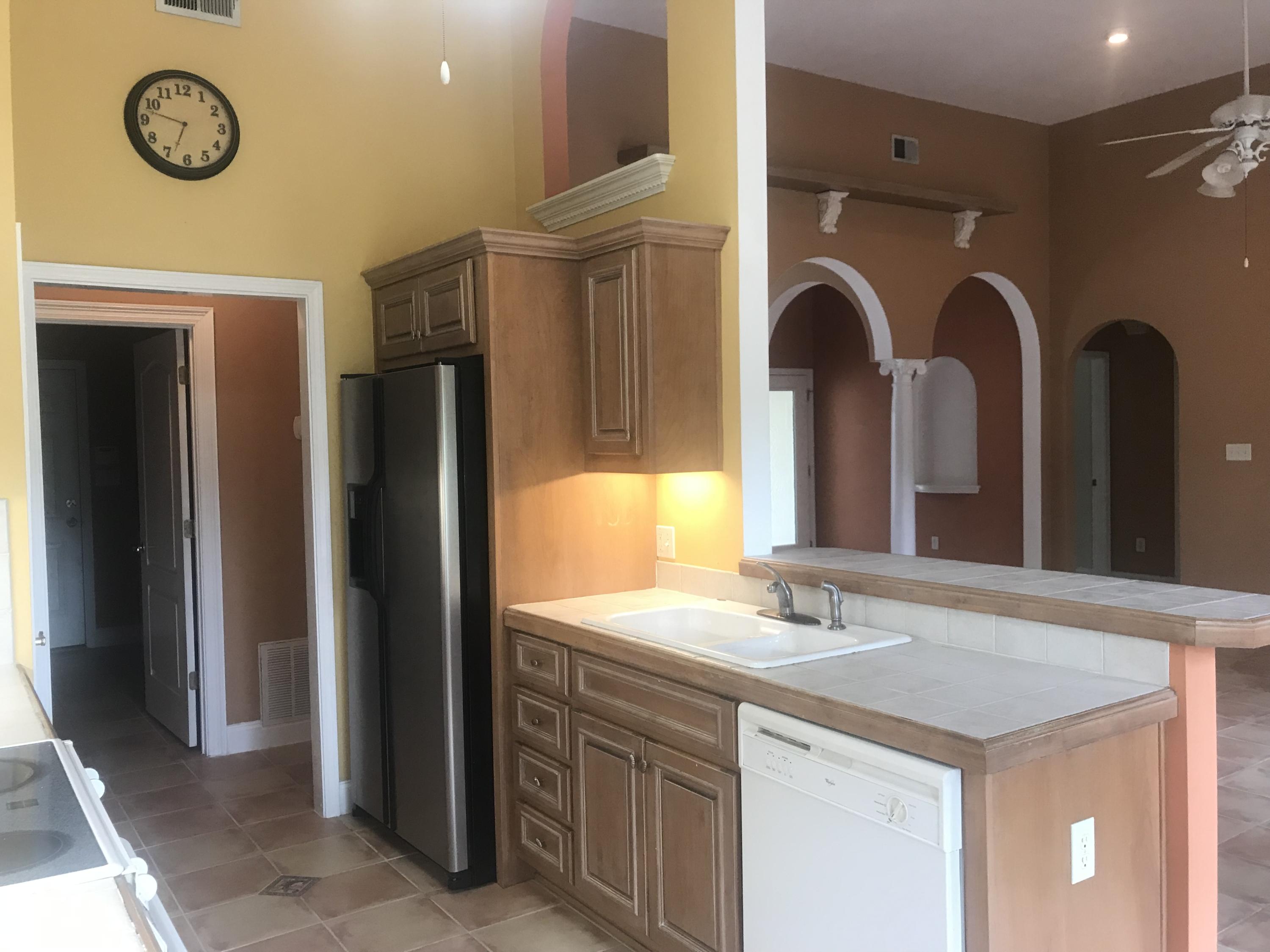 HOLLEY BY THE SEA - Residential