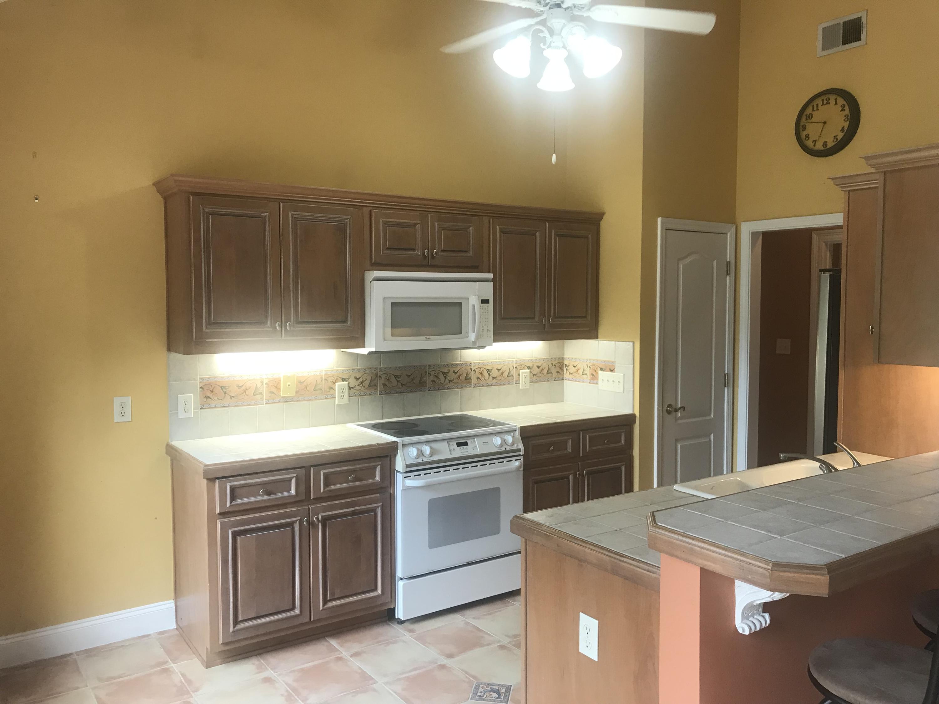 HOLLEY BY THE SEA - Residential