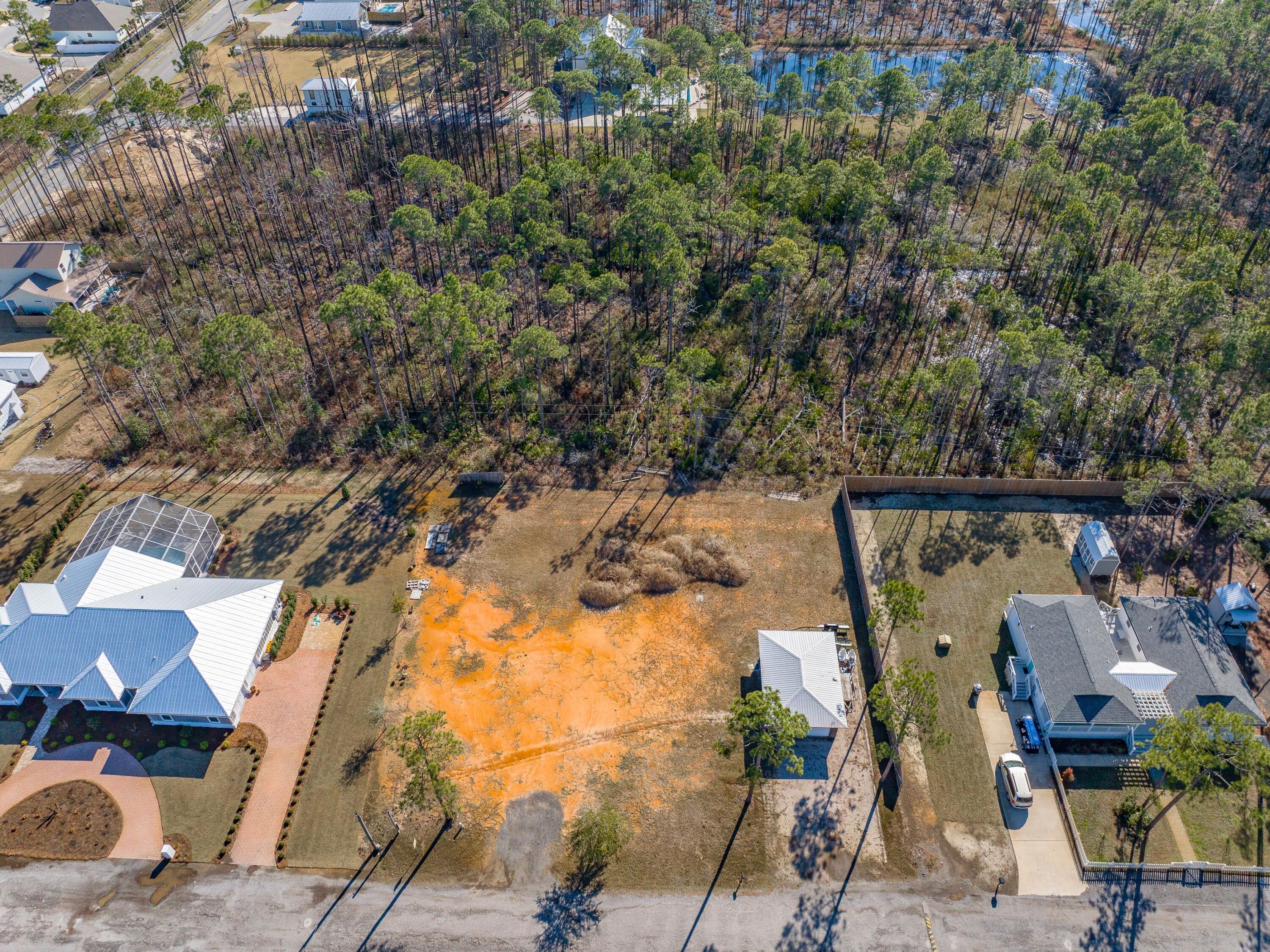 THOMPSON PLANTATION - Land