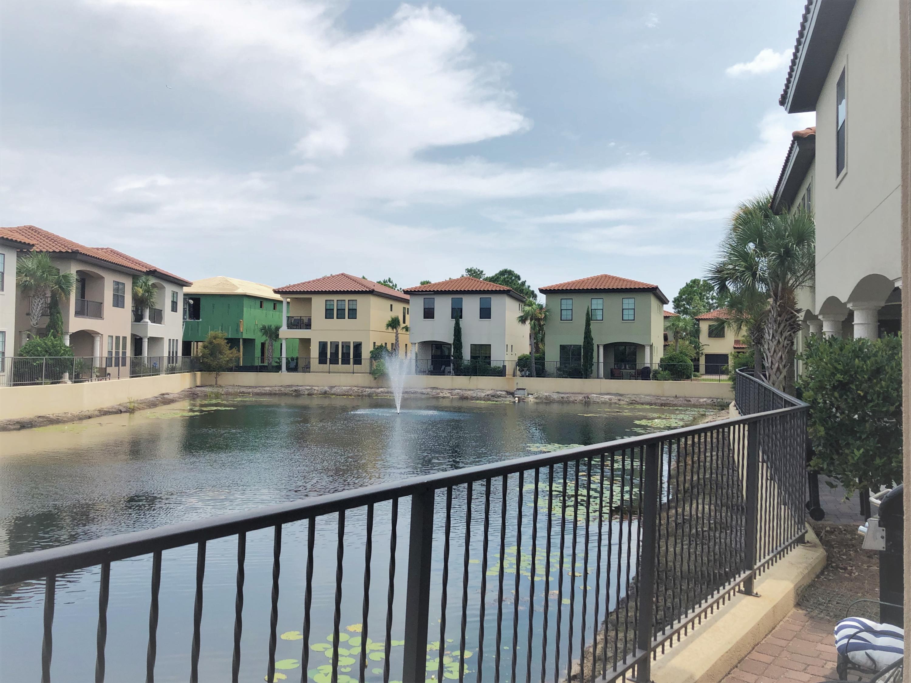 VILLA LAGO - Residential