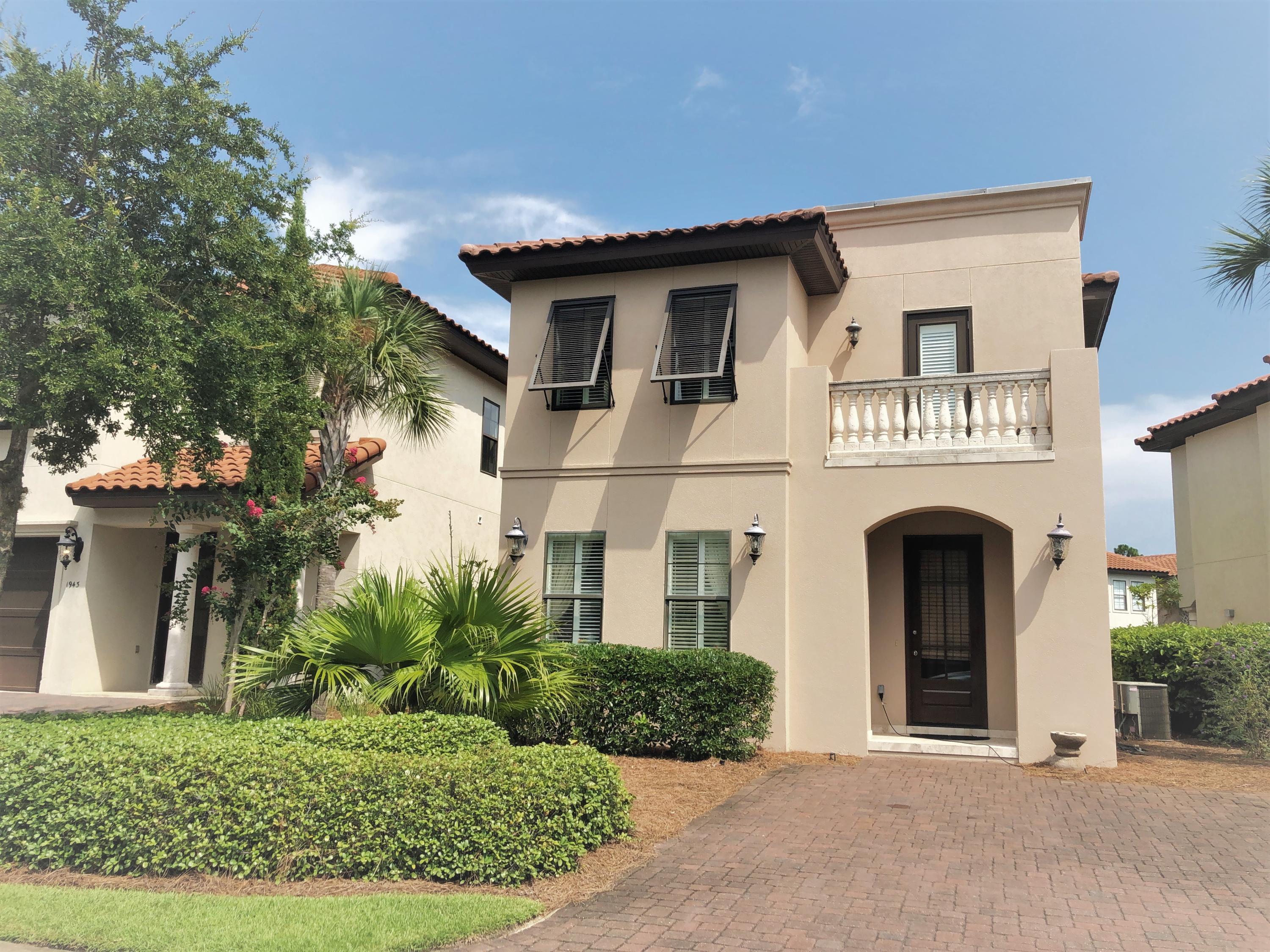 VILLA LAGO - Residential