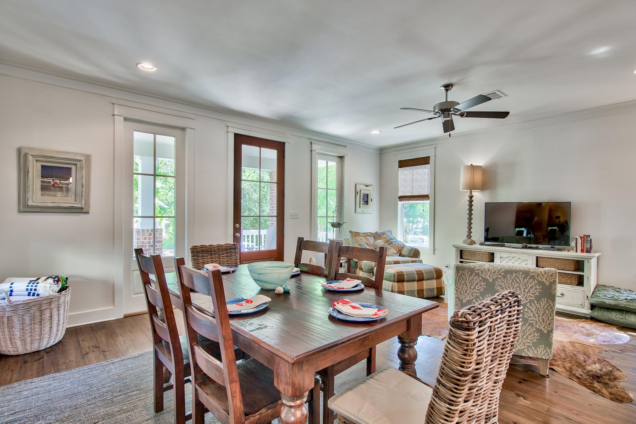 FOREST LAKES - Residential