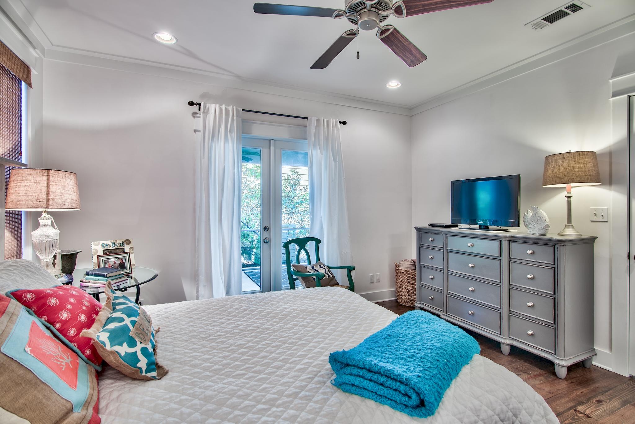 FOREST LAKES - Residential