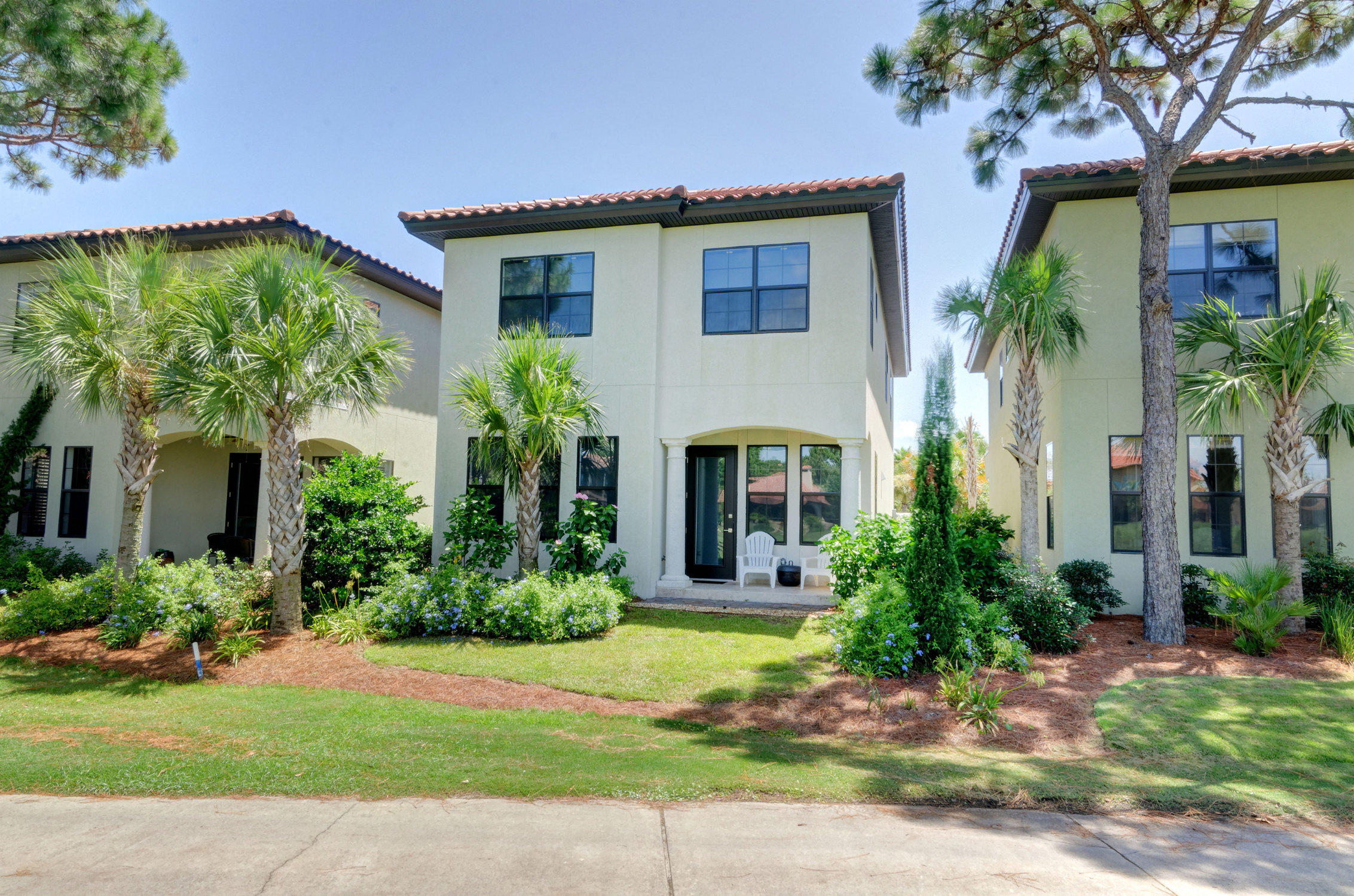 VILLA LAGO - Residential