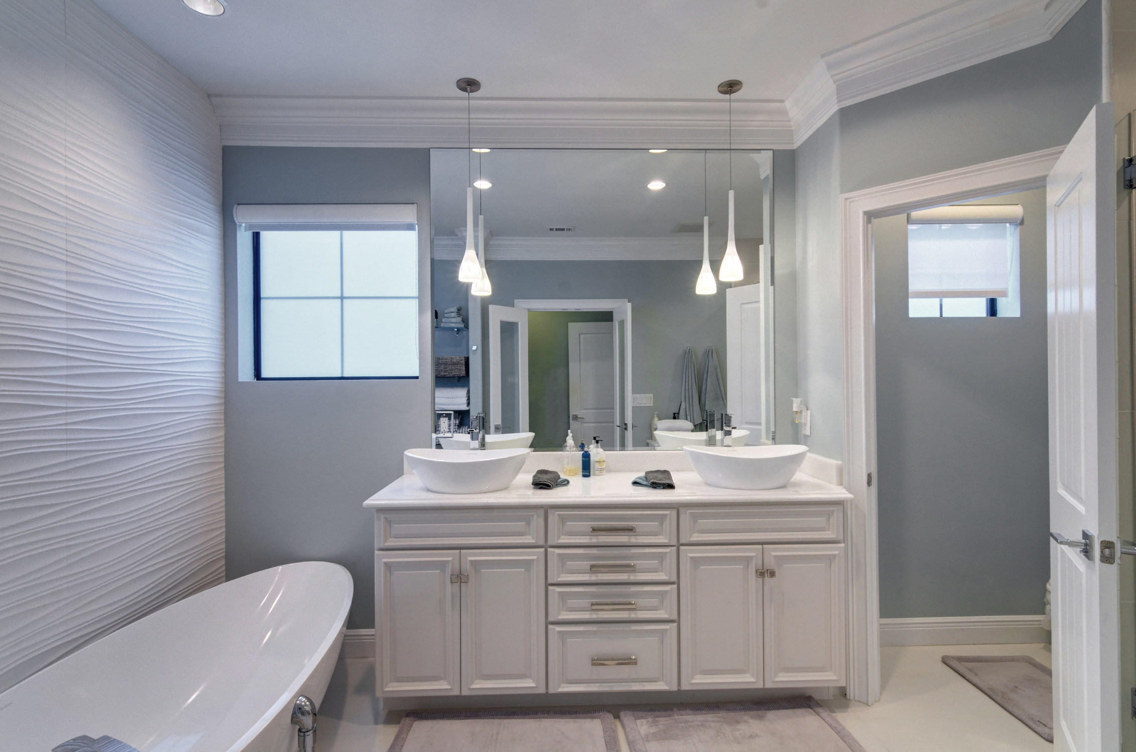 VILLA LAGO - Residential