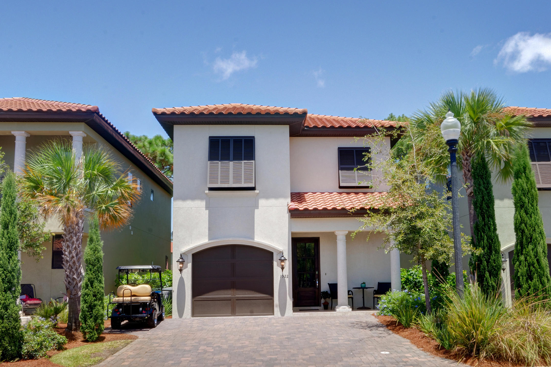 VILLA LAGO - Residential