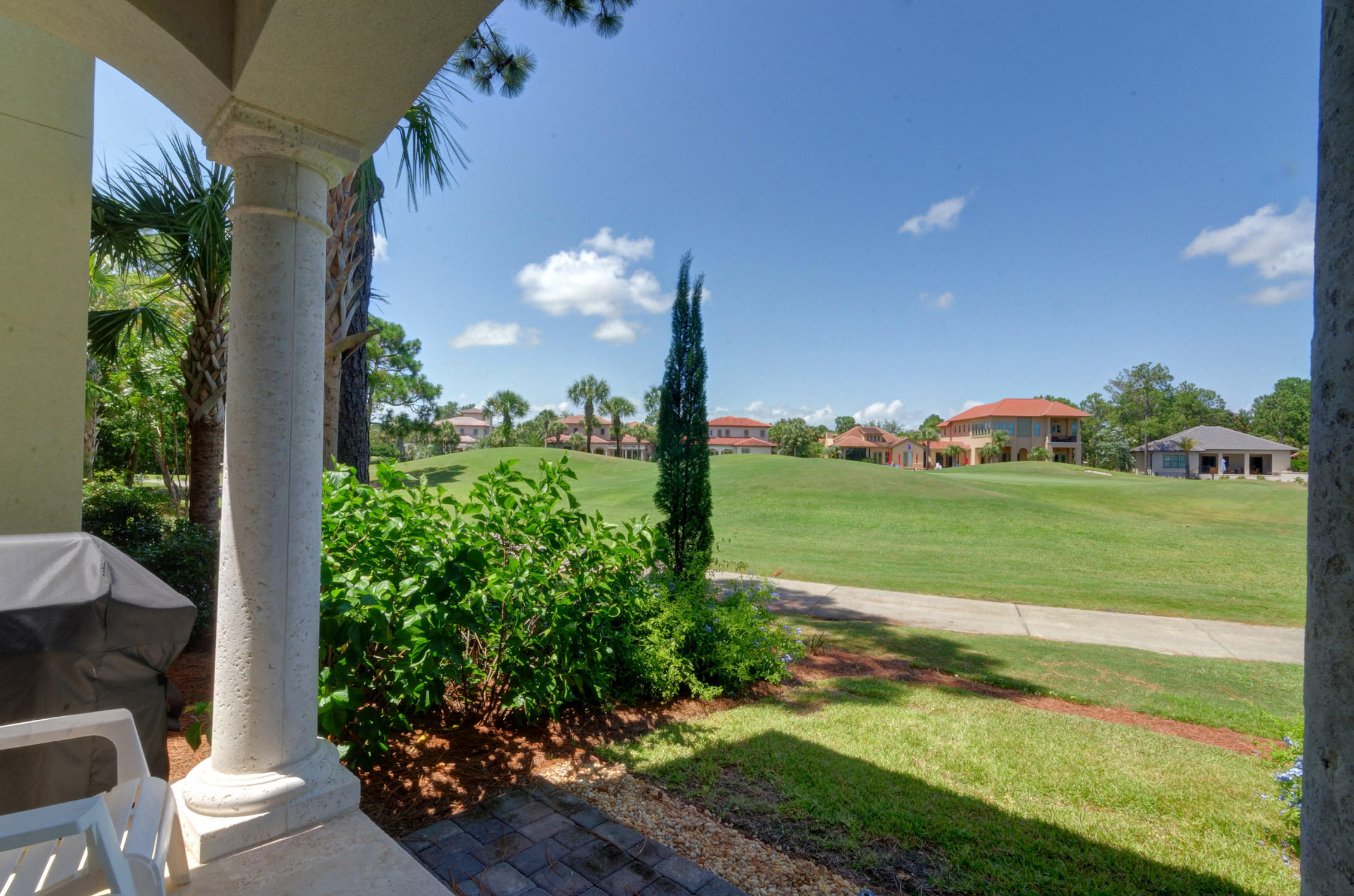 VILLA LAGO - Residential