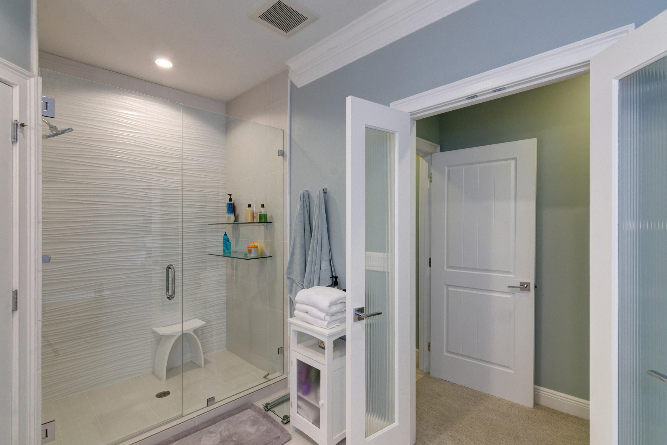 VILLA LAGO - Residential