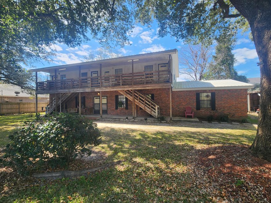 Prime Investment Opportunity - 6-Unit Apartment Complex.If you're looking to expand your investment portfolio, this 6-unit apartment complex offers incredible income potential in a high-demand area. Situated on 1.44 acres with Hurlburt Field Road frontage, this property provides an opportunity for potential future development while generating income right away.5 of the 6 units are currently rented.Property Features:6 Total Units First Floor: Spacious Master Suite (2 Bed, 2 Bath) - 1,721 sq. ft. One-Bedroom, One-Bath Unit - 389 sq. ft. Second Floor: Four Additional One-Bedroom, One-Bath Units - 389 sq. ft. eachInvestment Flexibility:✔ Live in the large unit while renting out the other five units.✔ Rent all six for maximum income potential. Prime location makes this a highly desirable rental property.
Unbeatable Location:
Close proximity to Eglin Air Force Base & Hurlburt Field - Ideal for military personnel or contractors.
Near Destin-Fort Walton Beach Airport - Convenient for frequent travelers.
Easy access to shopping, dining, and entertainment
With strong rental demand, potential for additional development, and an unbeatable location, this property is a rare investment opportunity you don't want to miss.