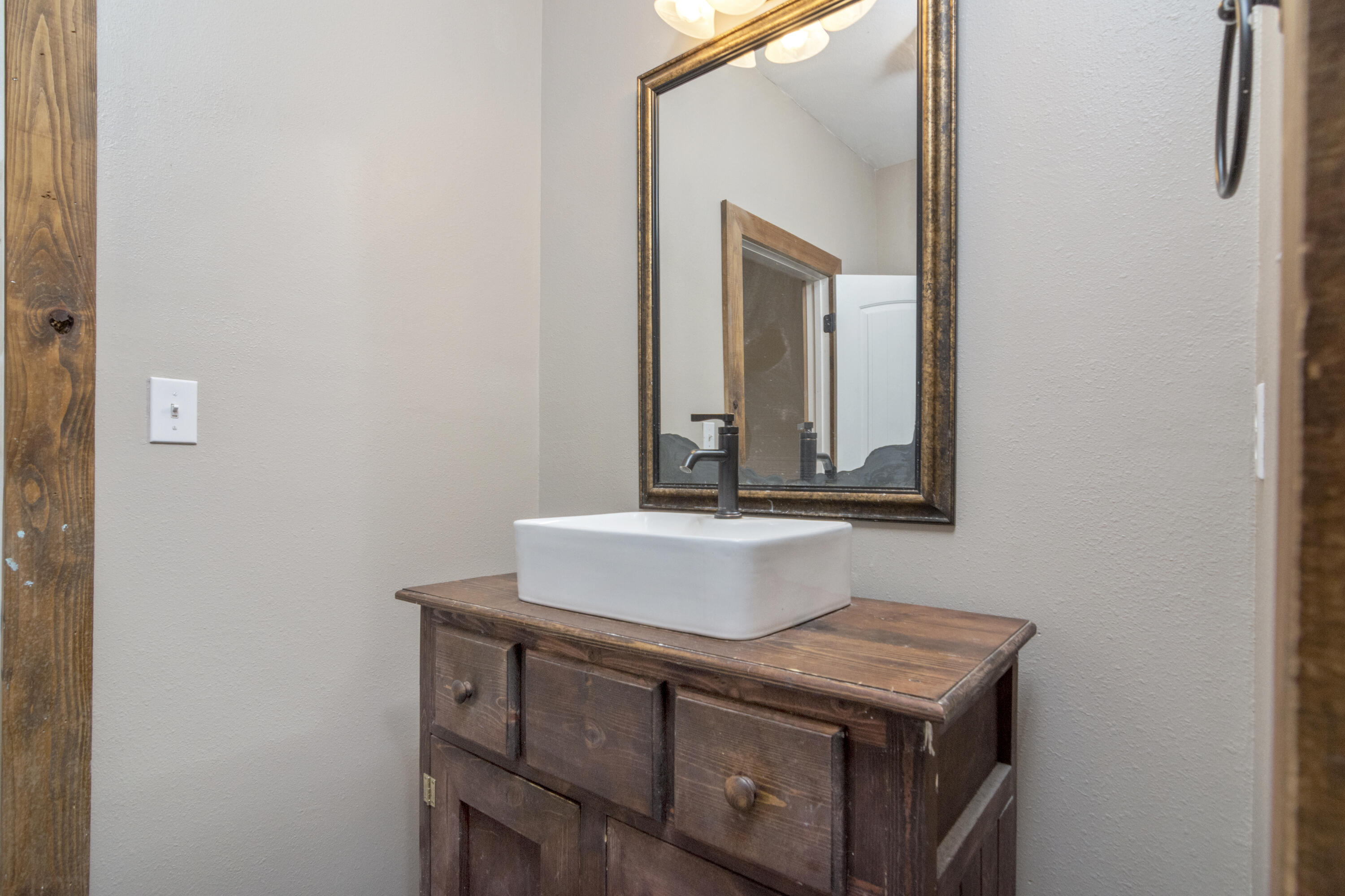 HIDDEN SPRINGS - Residential