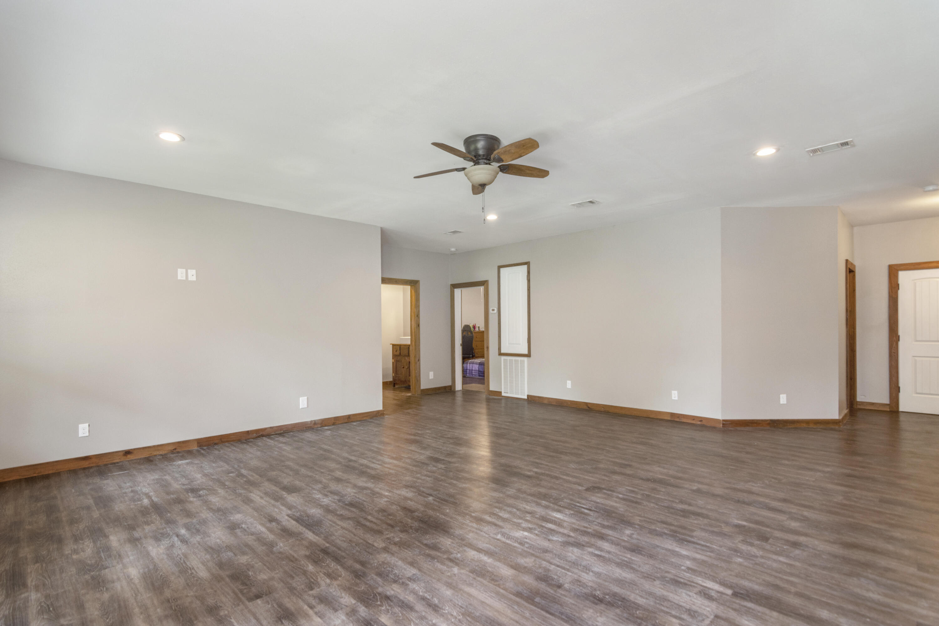 HIDDEN SPRINGS - Residential