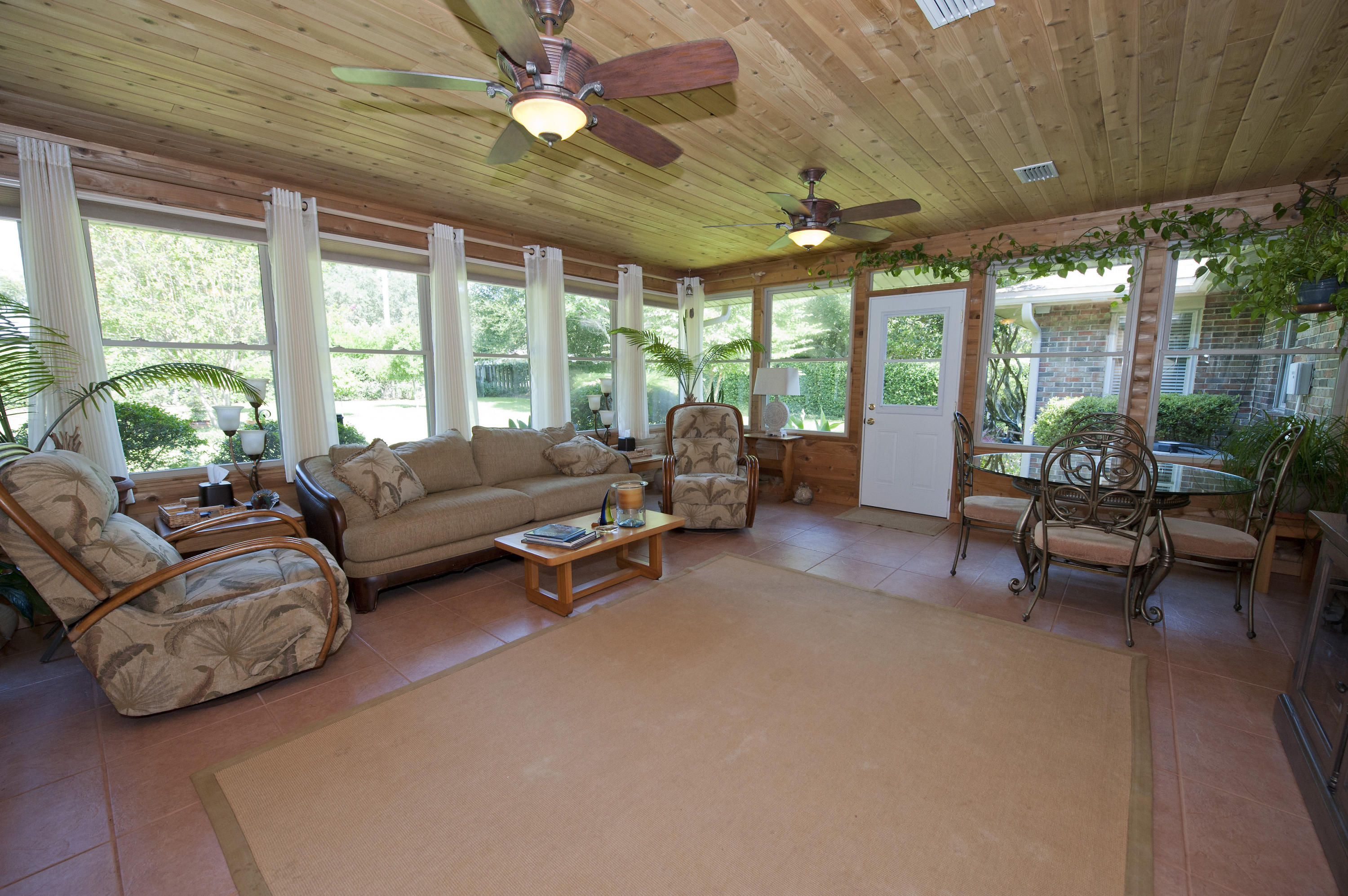 LAKE LORRAINE ESTATES 1 - Residential