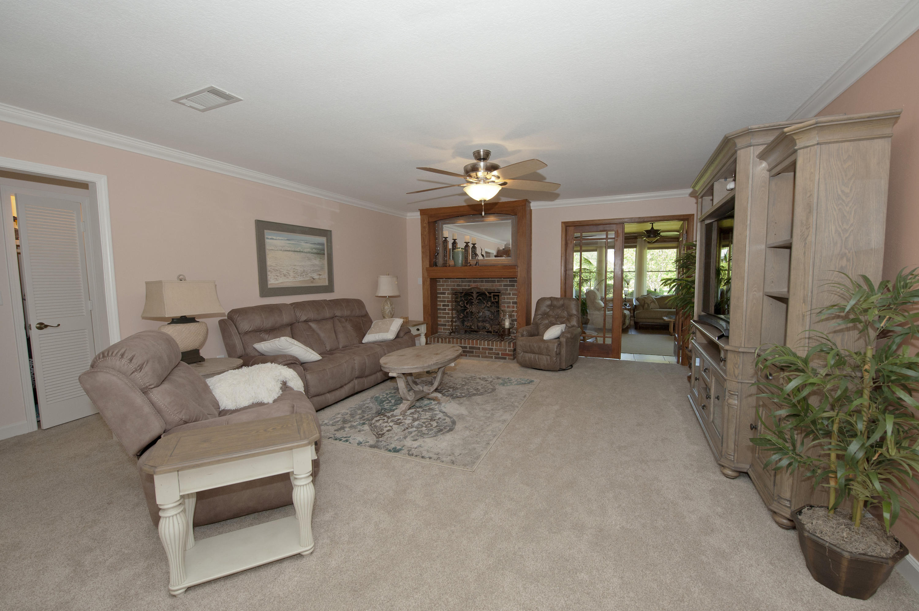 LAKE LORRAINE ESTATES 1 - Residential