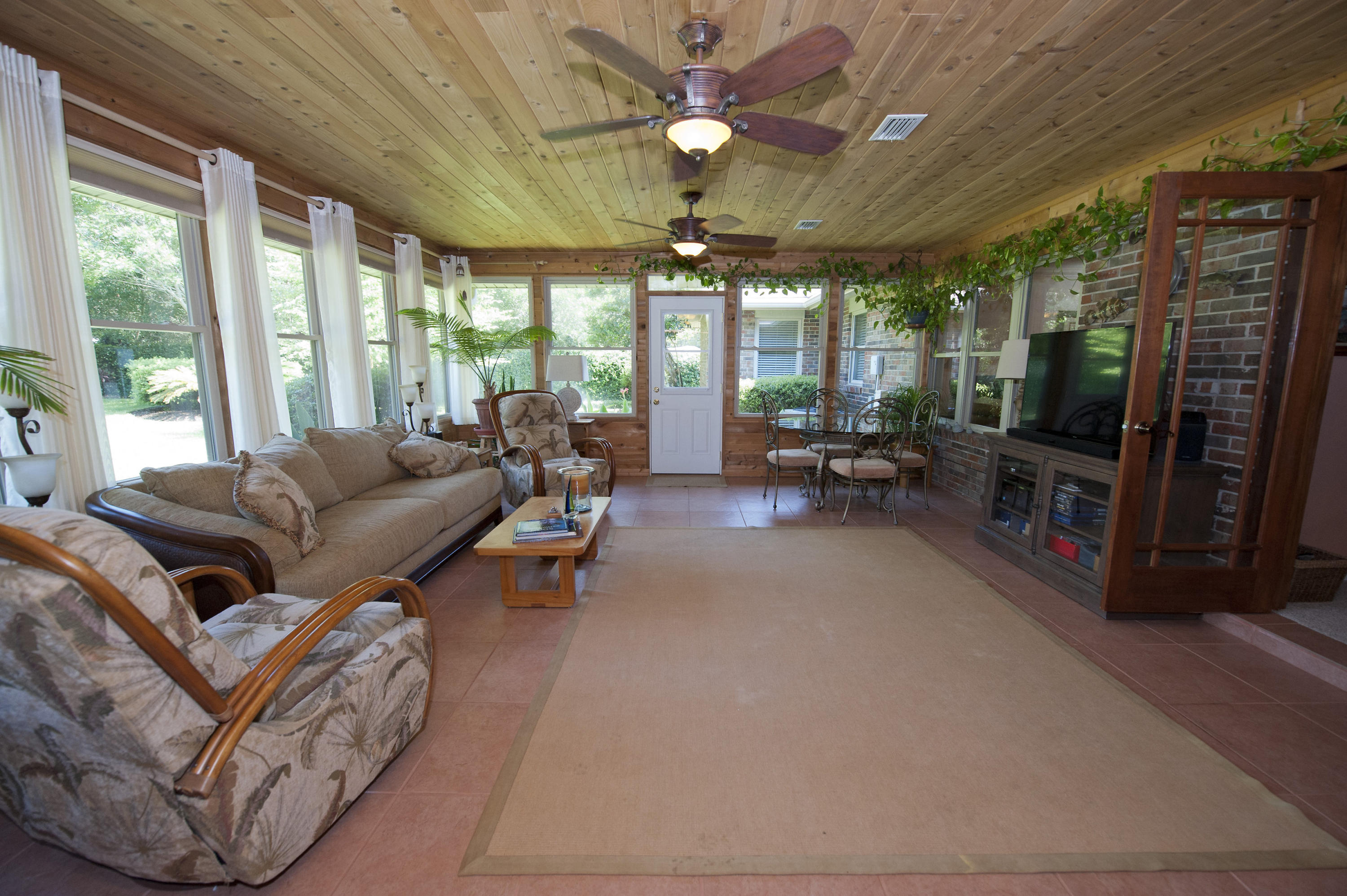 LAKE LORRAINE ESTATES 1 - Residential