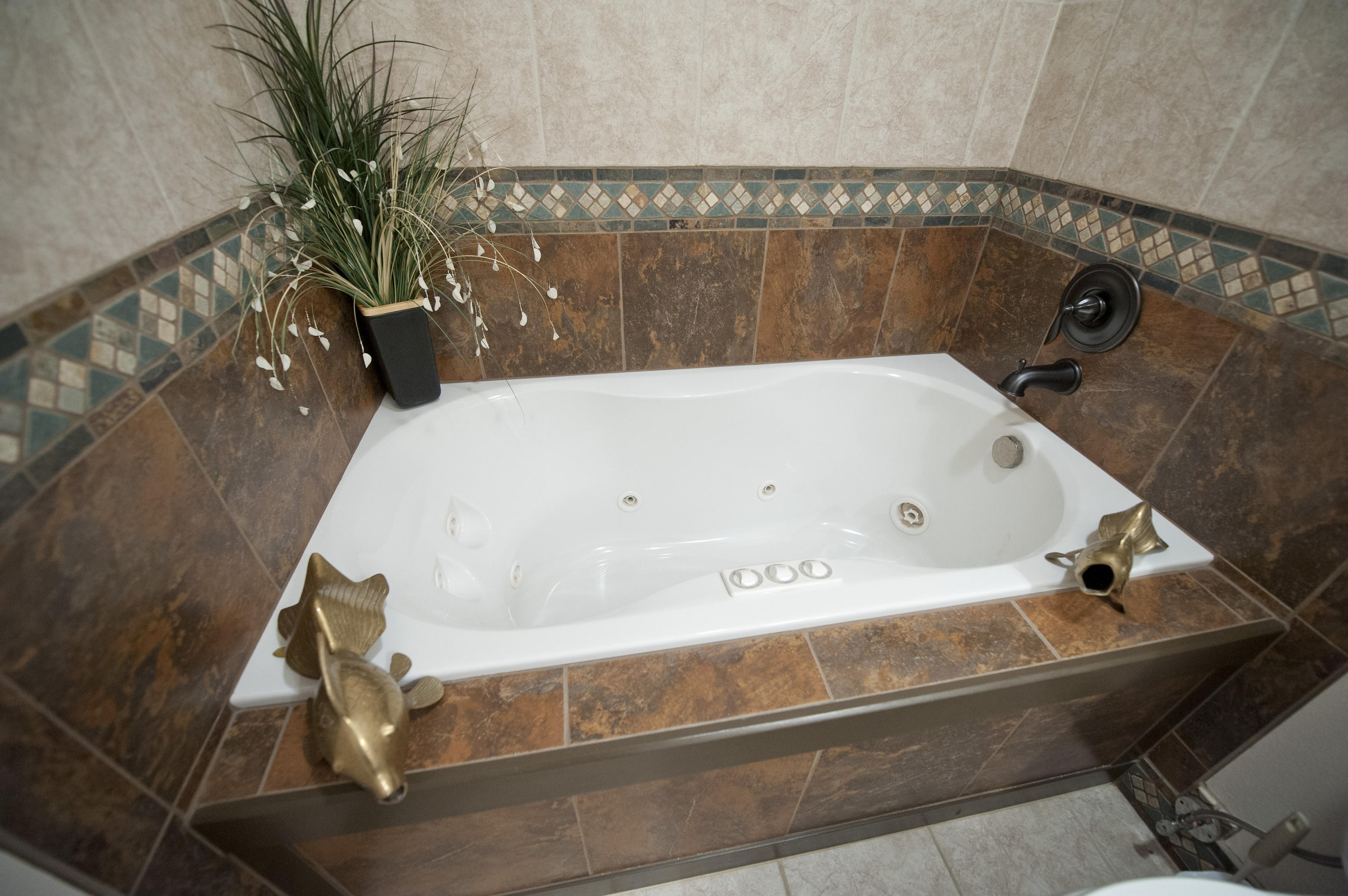 LAKE LORRAINE ESTATES 1 - Residential