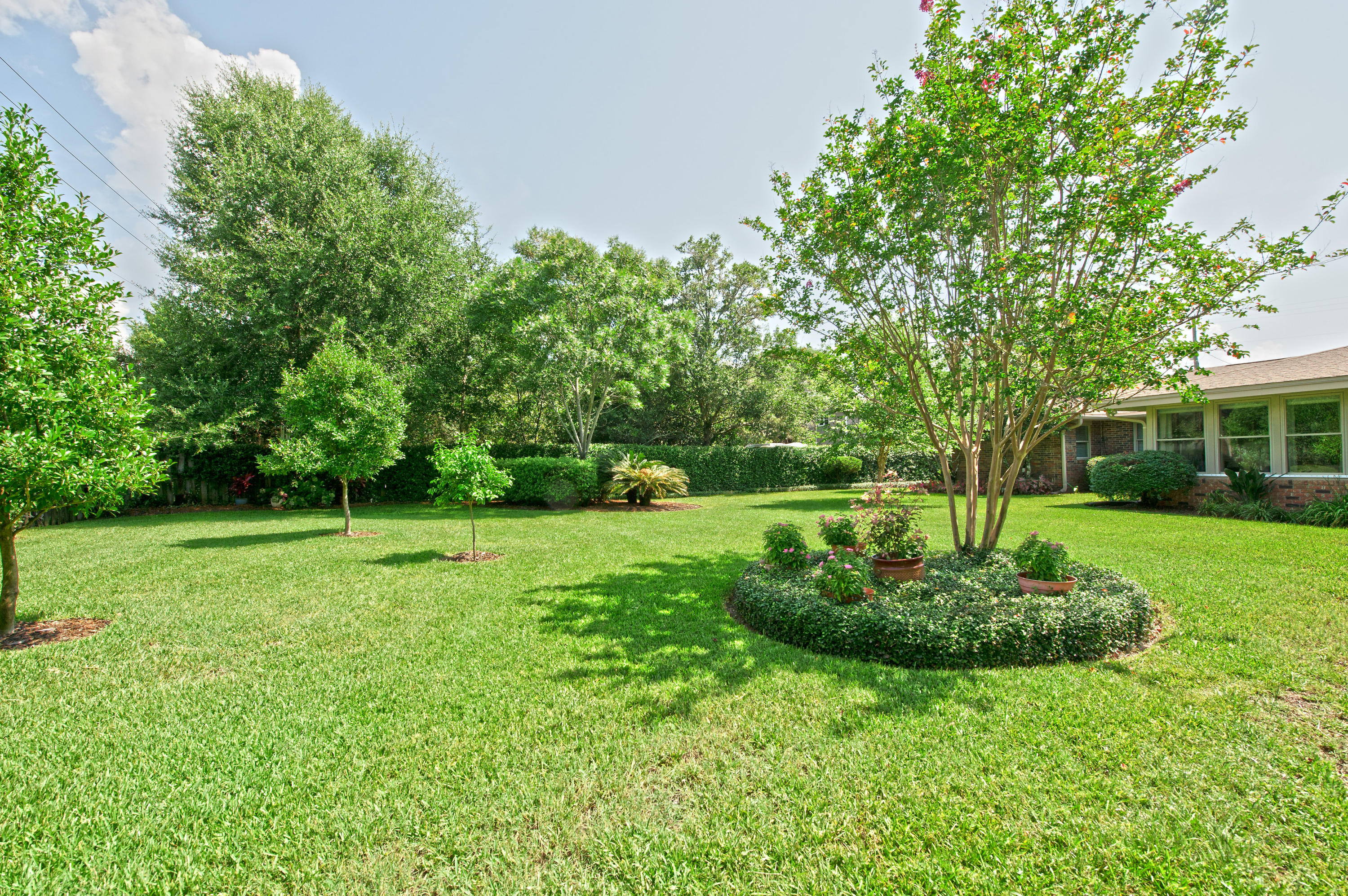 LAKE LORRAINE ESTATES 1 - Residential