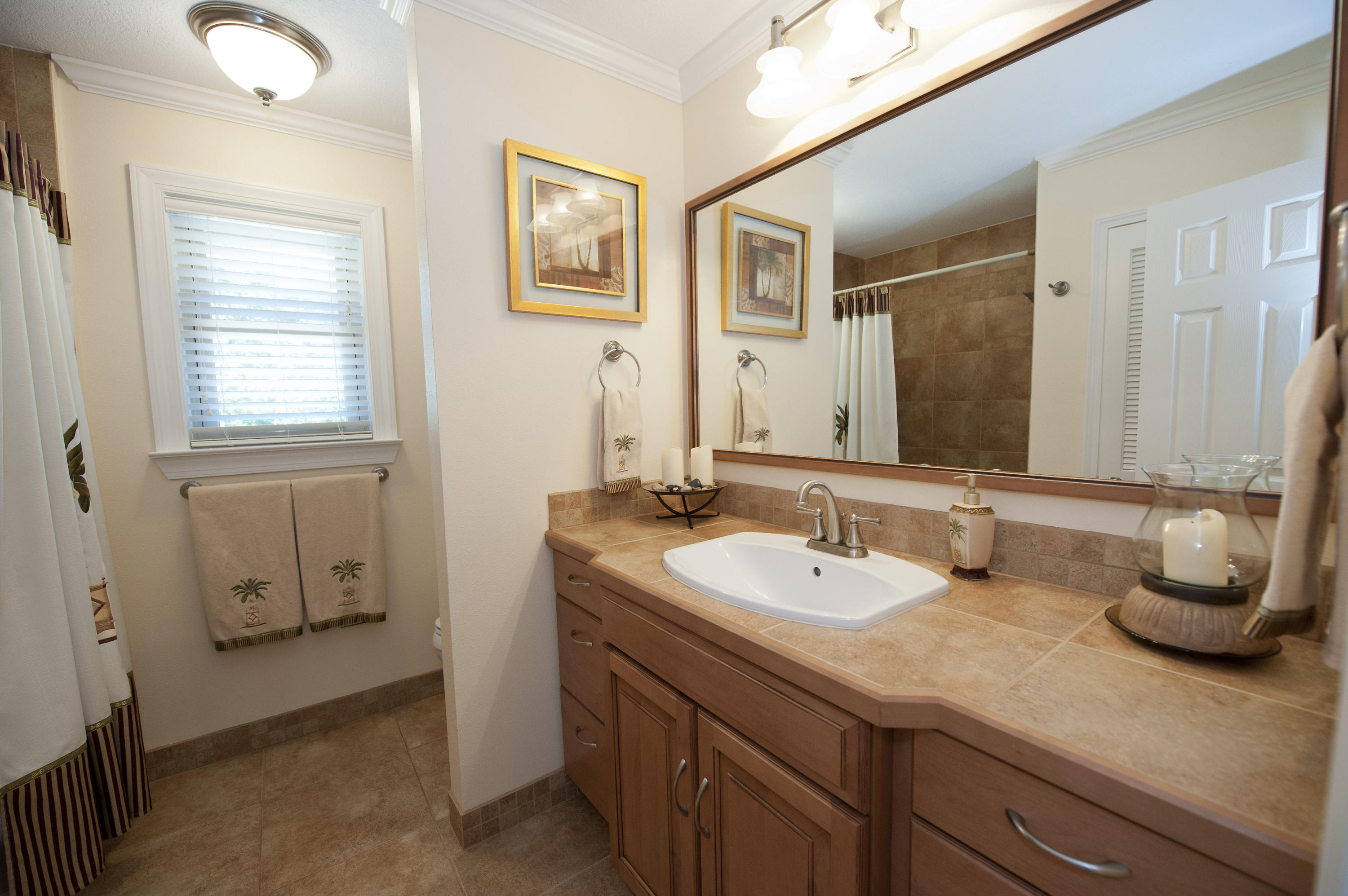 LAKE LORRAINE ESTATES 1 - Residential