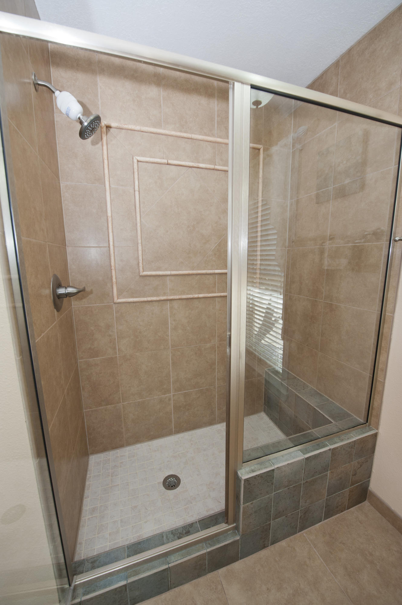 LAKE LORRAINE ESTATES 1 - Residential