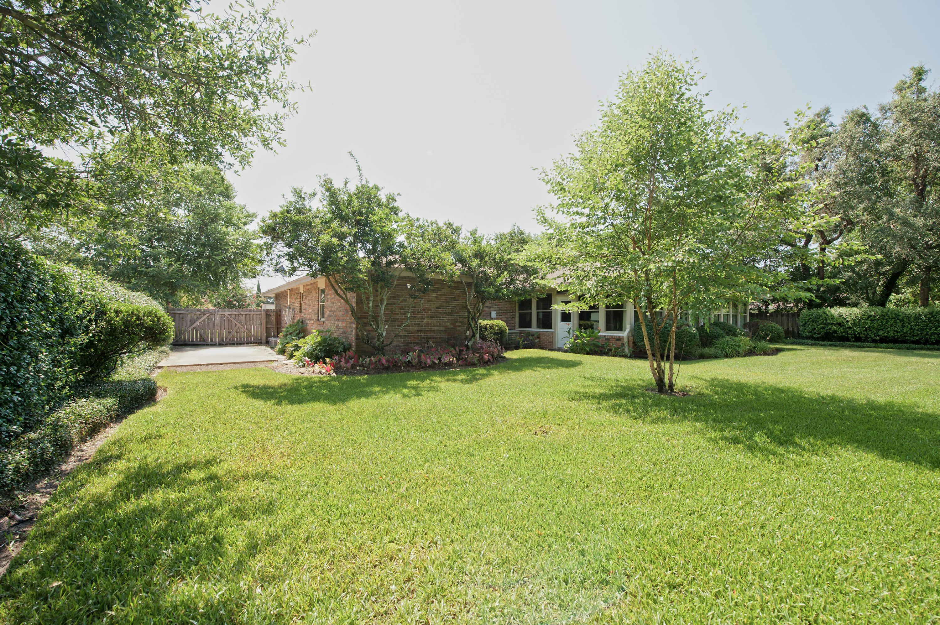 LAKE LORRAINE ESTATES 1 - Residential