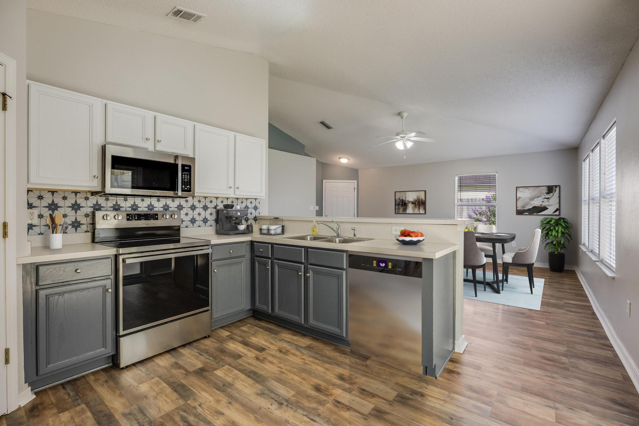 SOUTHWAY ESTATES 2ND ADDN - Residential