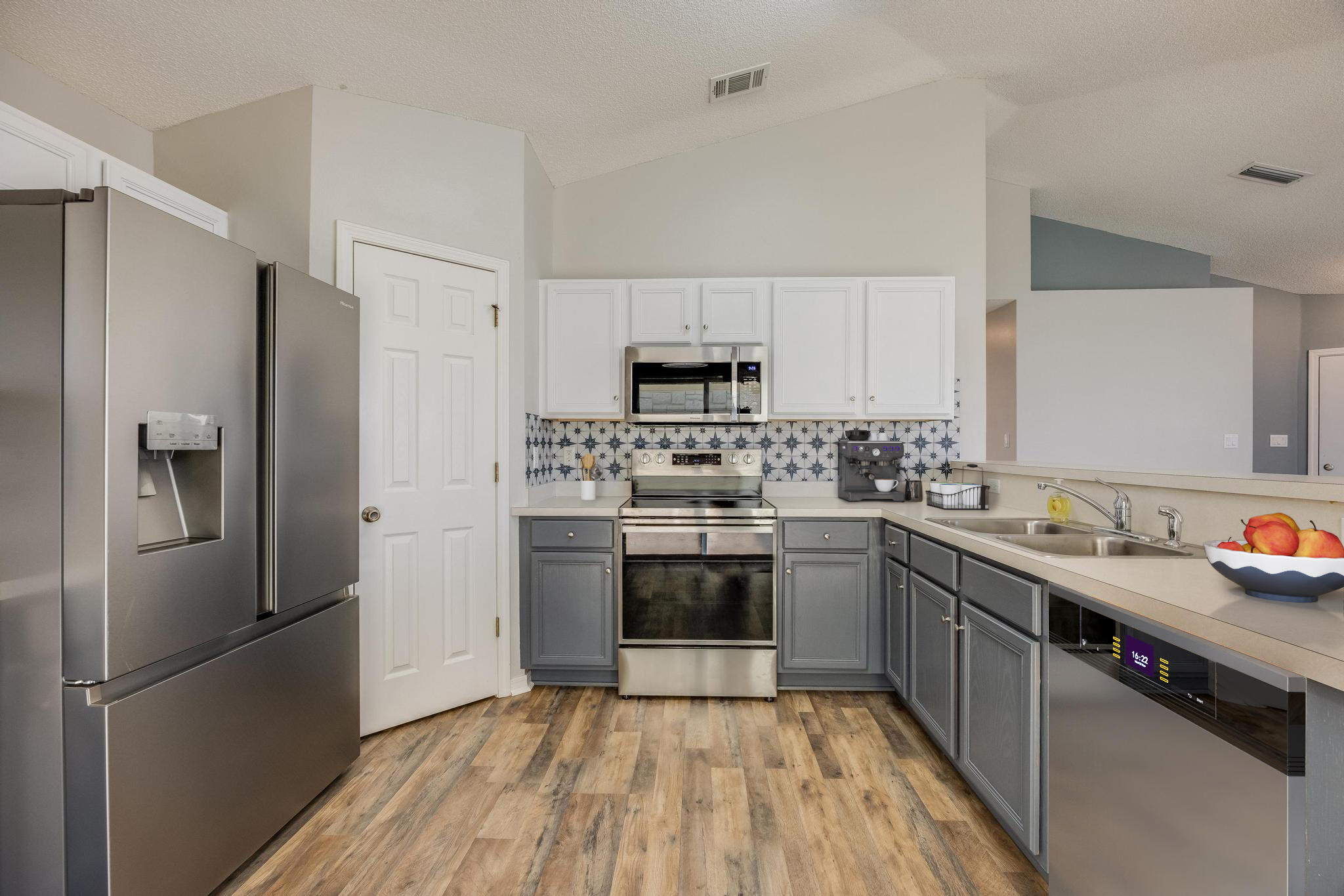 SOUTHWAY ESTATES 2ND ADDN - Residential