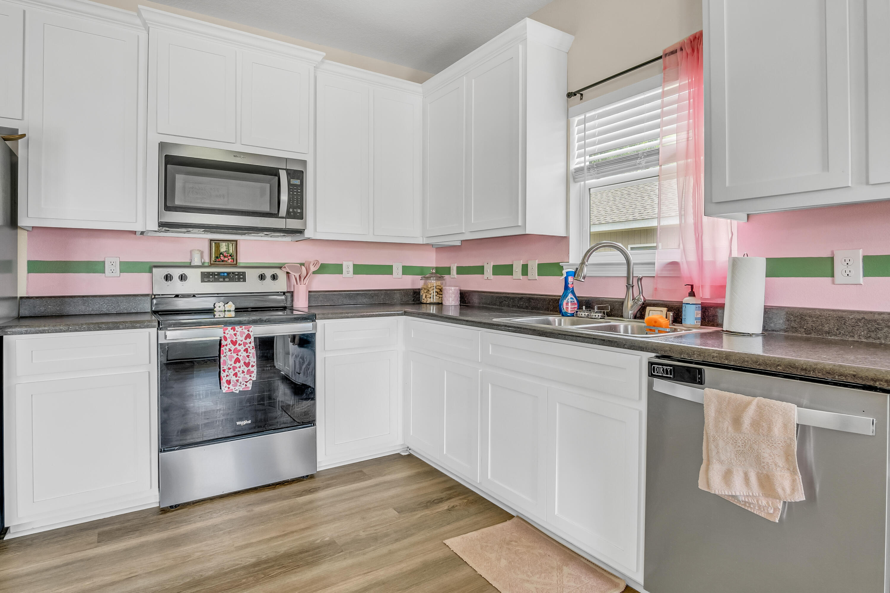 FAIRVIEW ADDN TO LAUREL HILL - Residential