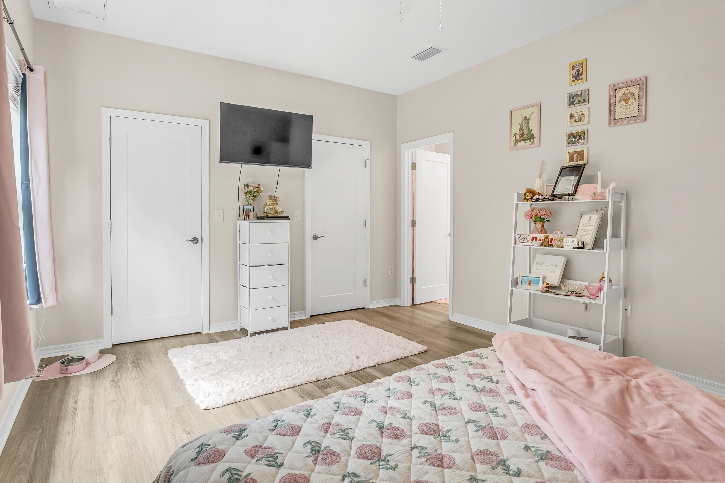 FAIRVIEW ADDN TO LAUREL HILL - Residential