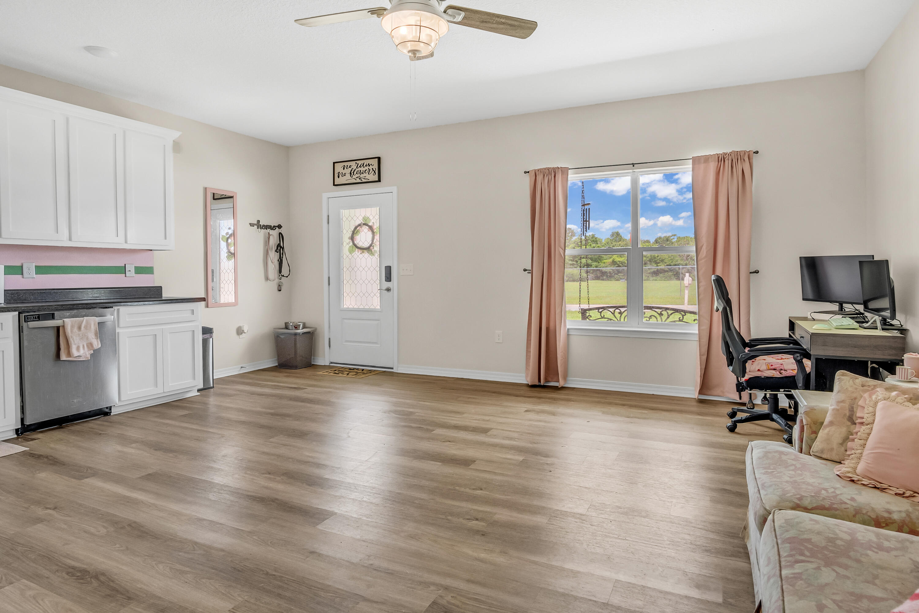 FAIRVIEW ADDN TO LAUREL HILL - Residential