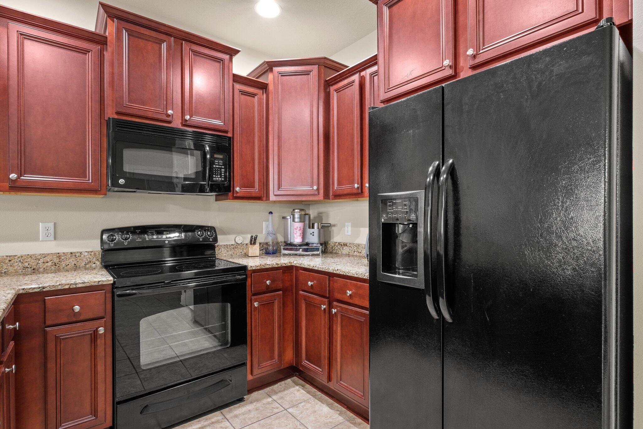 RESERVE POINTE - Residential