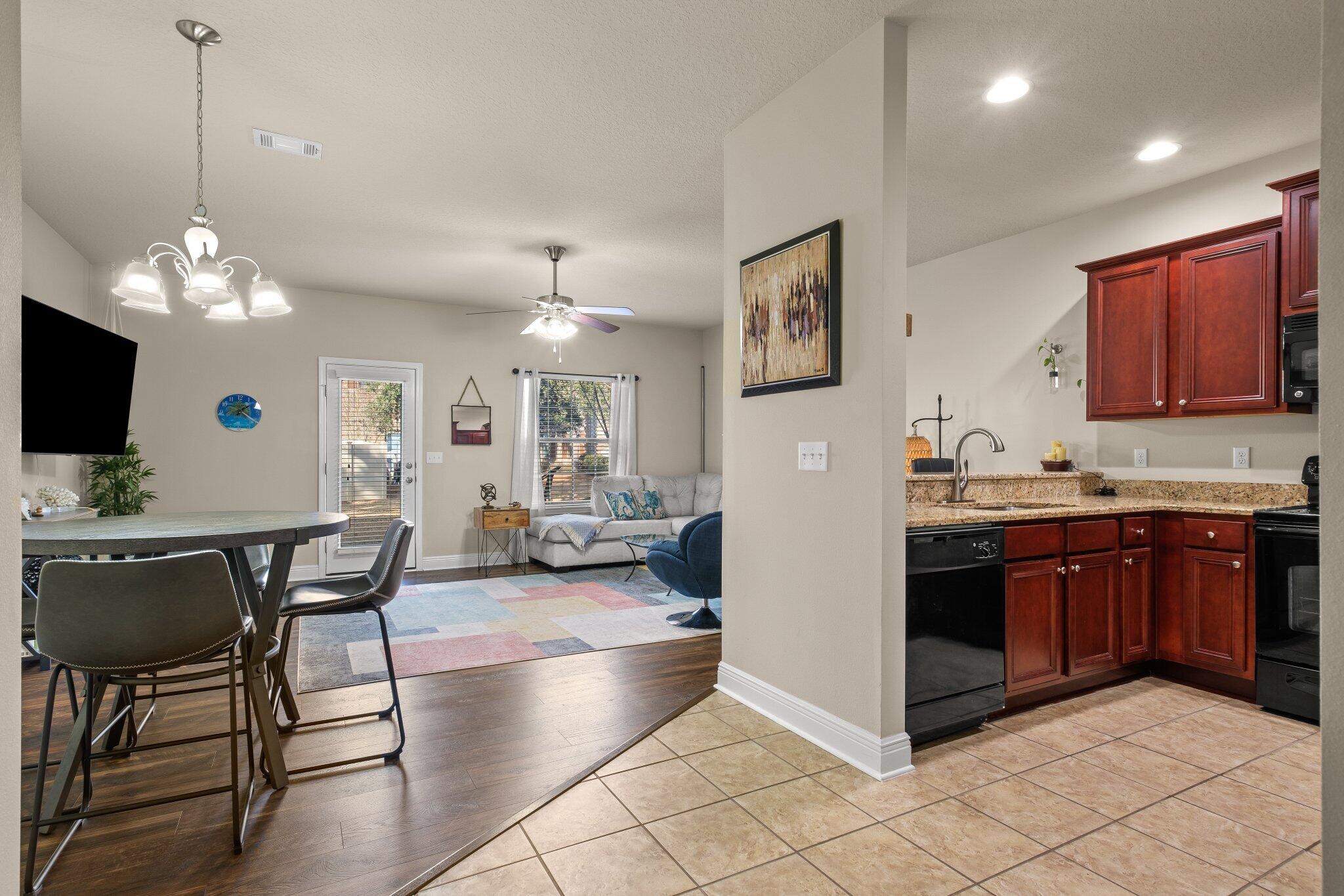 RESERVE POINTE - Residential