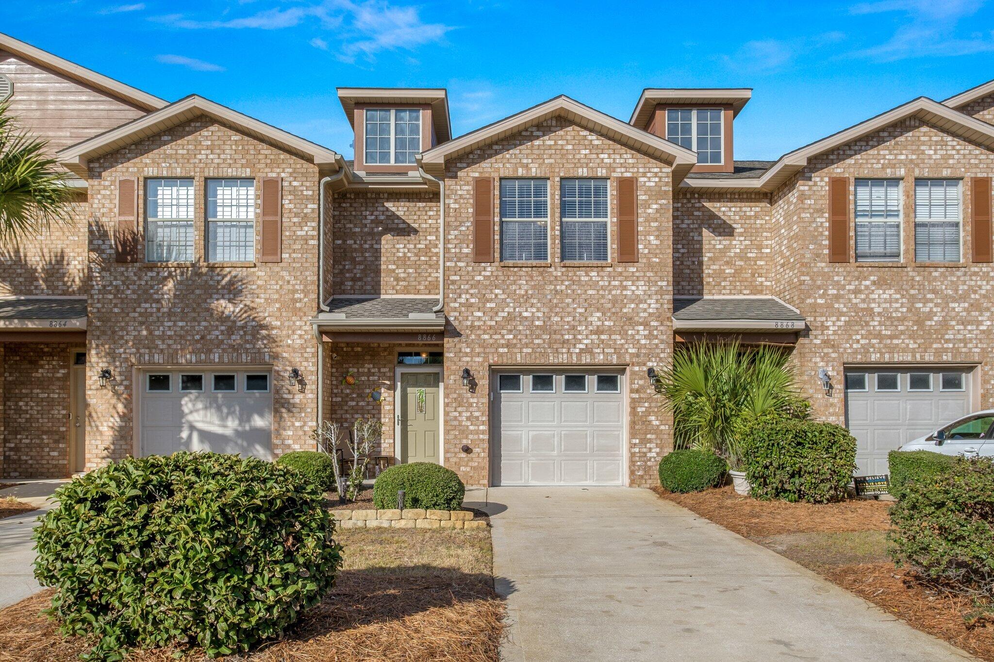 RESERVE POINTE - Residential