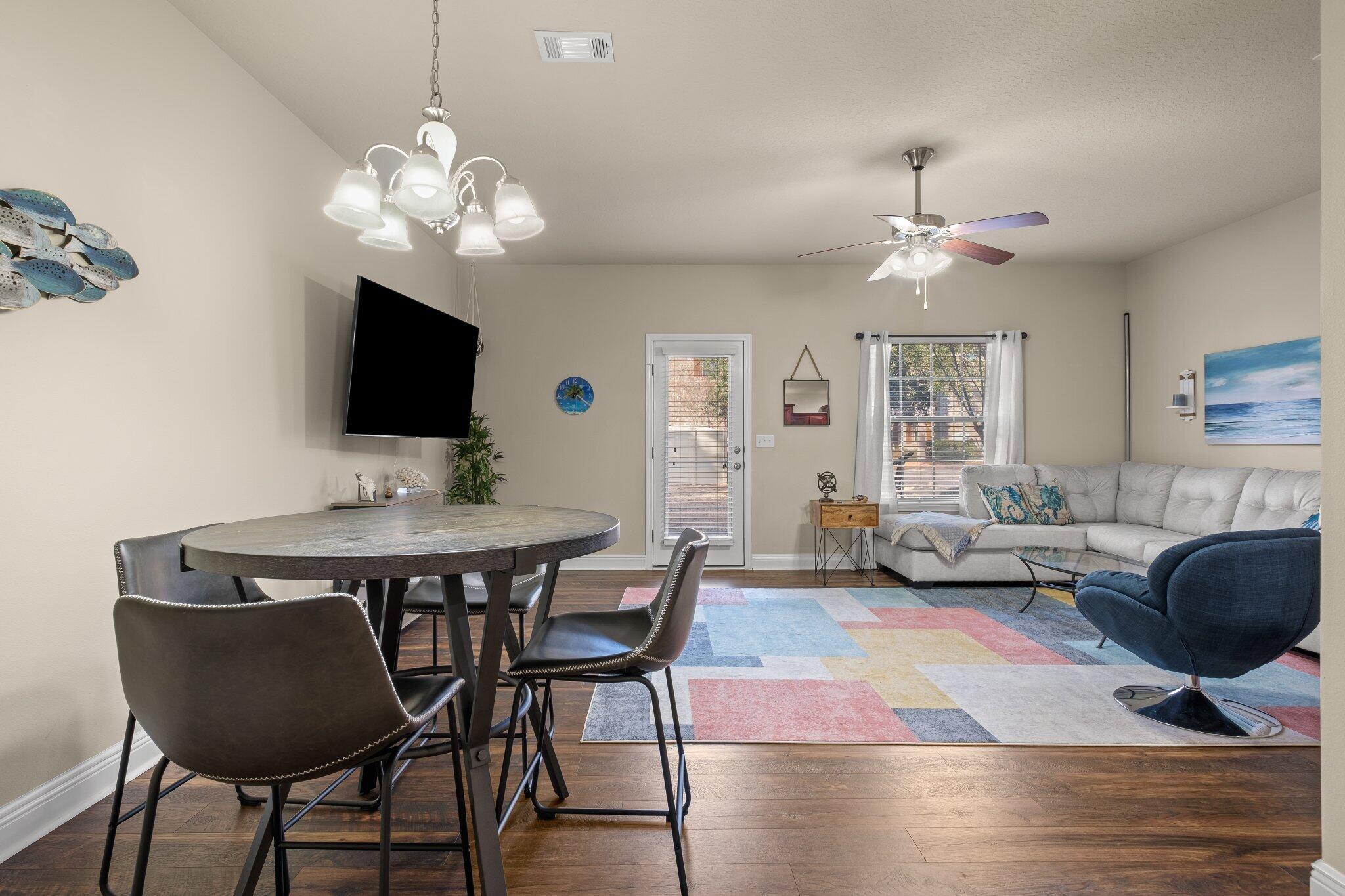 RESERVE POINTE - Residential