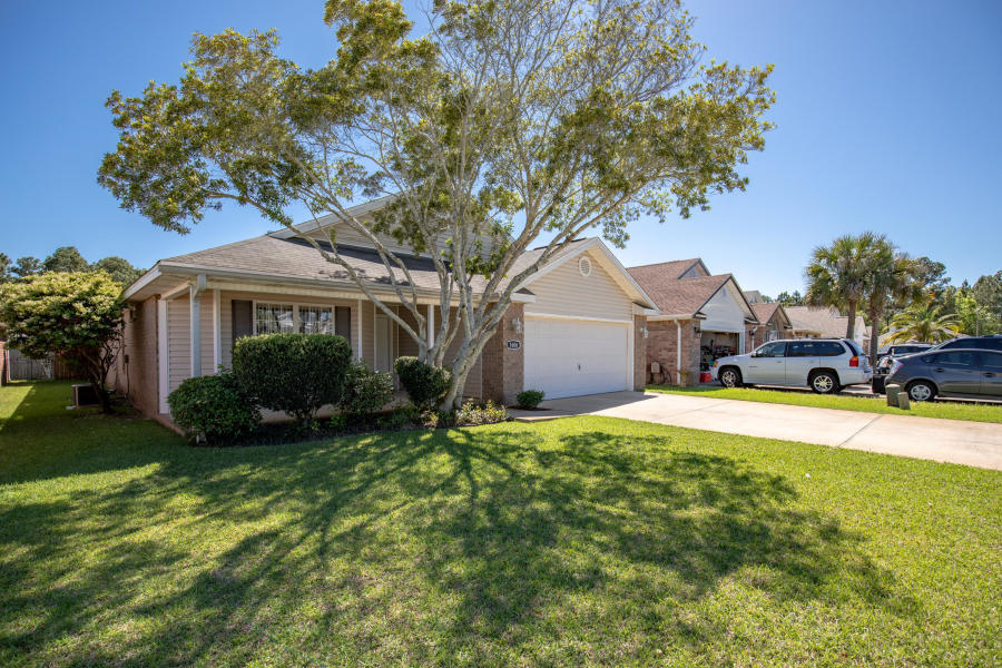 EMERALD VILLAGE S/D - Residential Lease