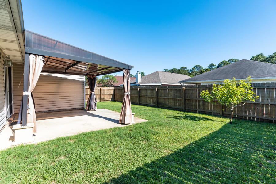 EMERALD VILLAGE S/D - Residential Lease