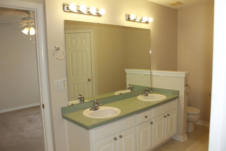 EMERALD VILLAGE S/D - Residential Lease