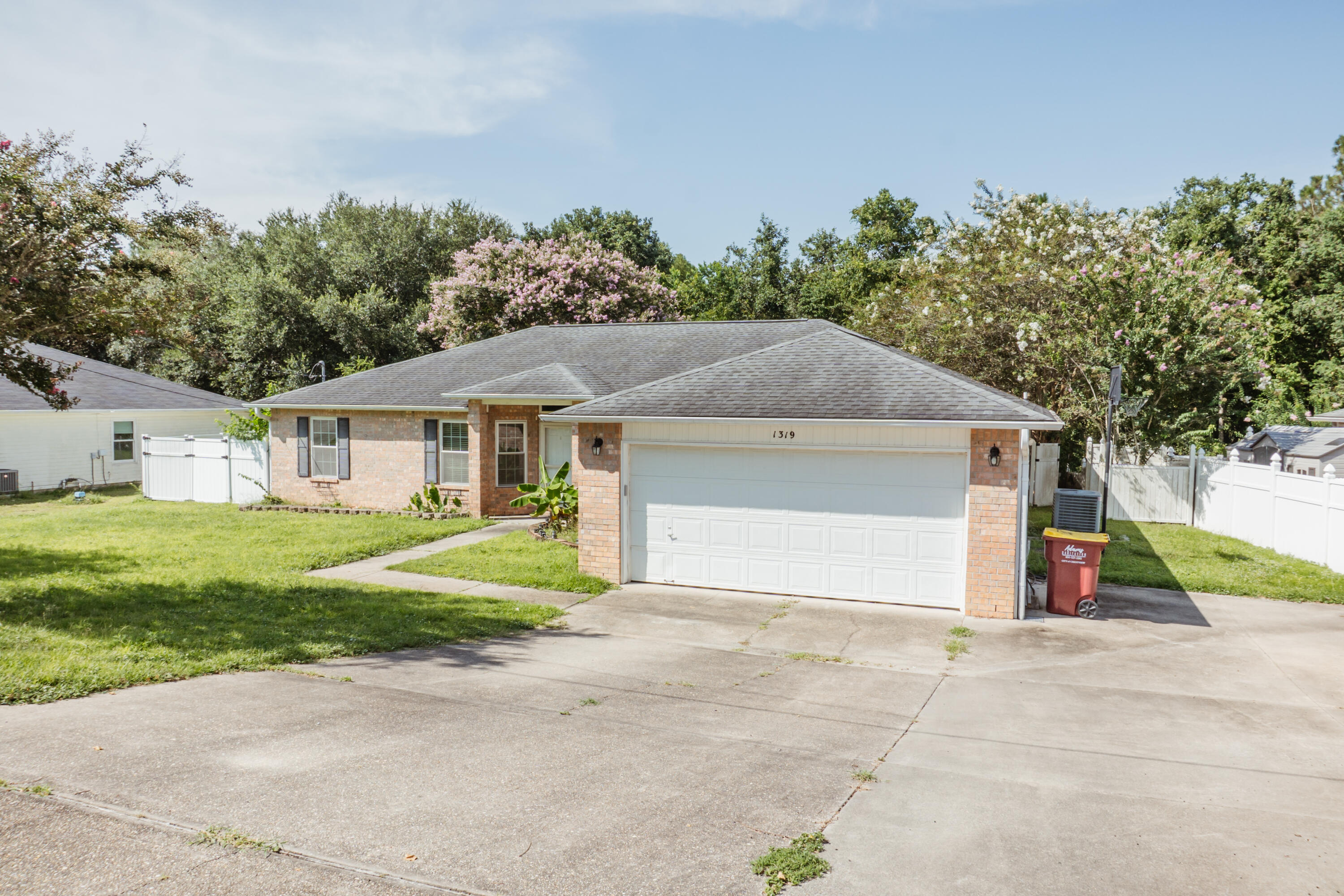 COUNTRYVIEW EST 4TH PH V - Residential Lease