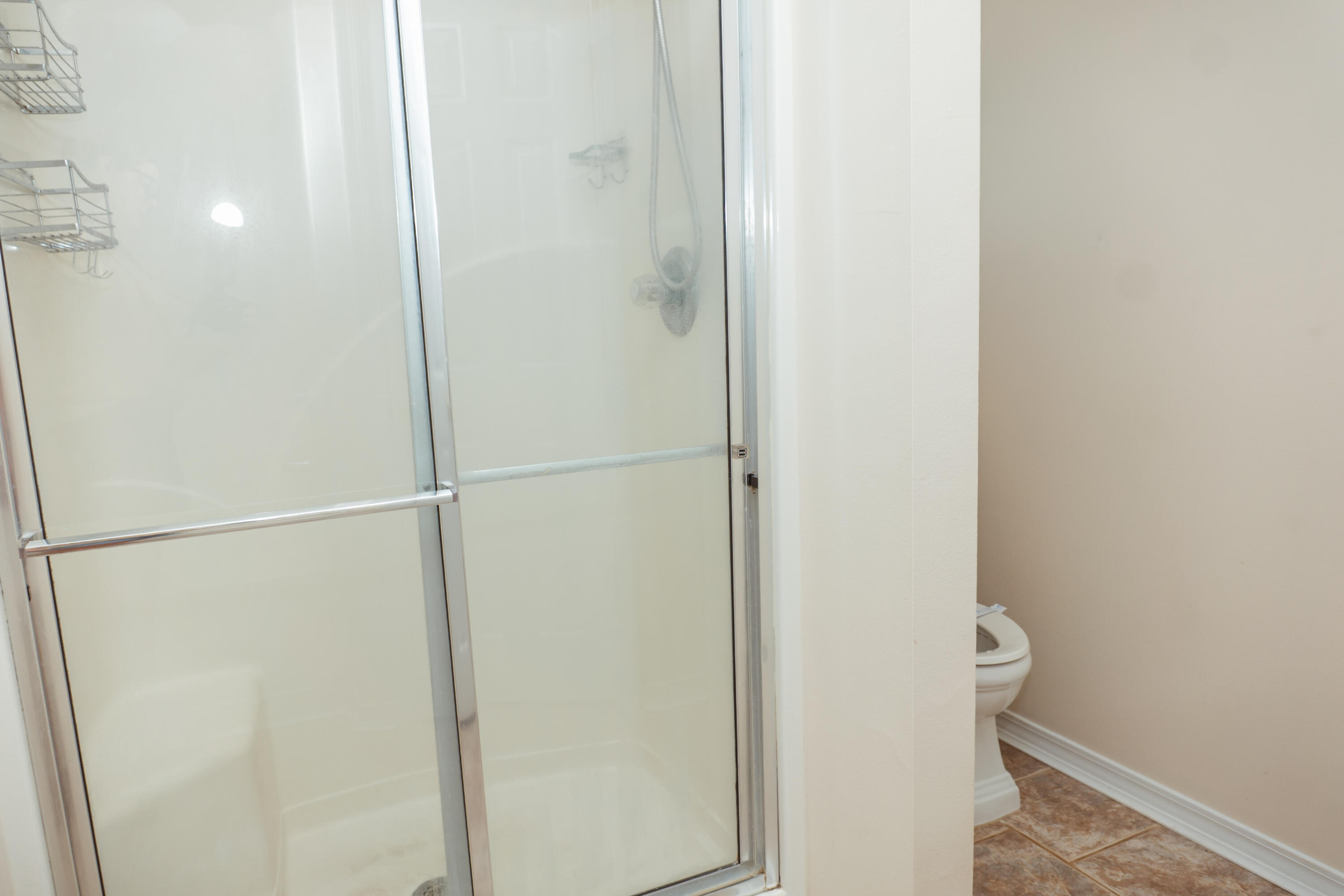 COUNTRYVIEW EST 4TH PH V - Residential Lease