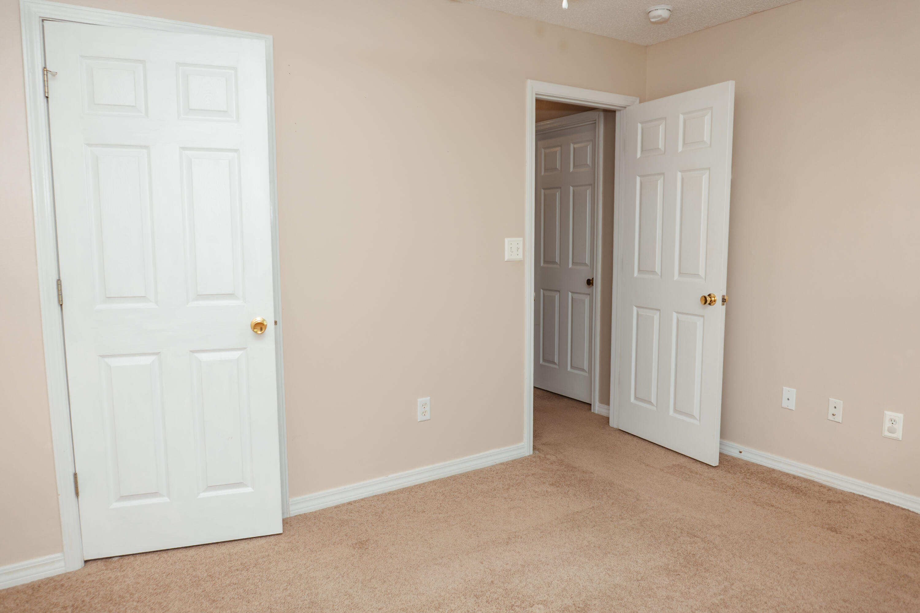 COUNTRYVIEW EST 4TH PH V - Residential Lease