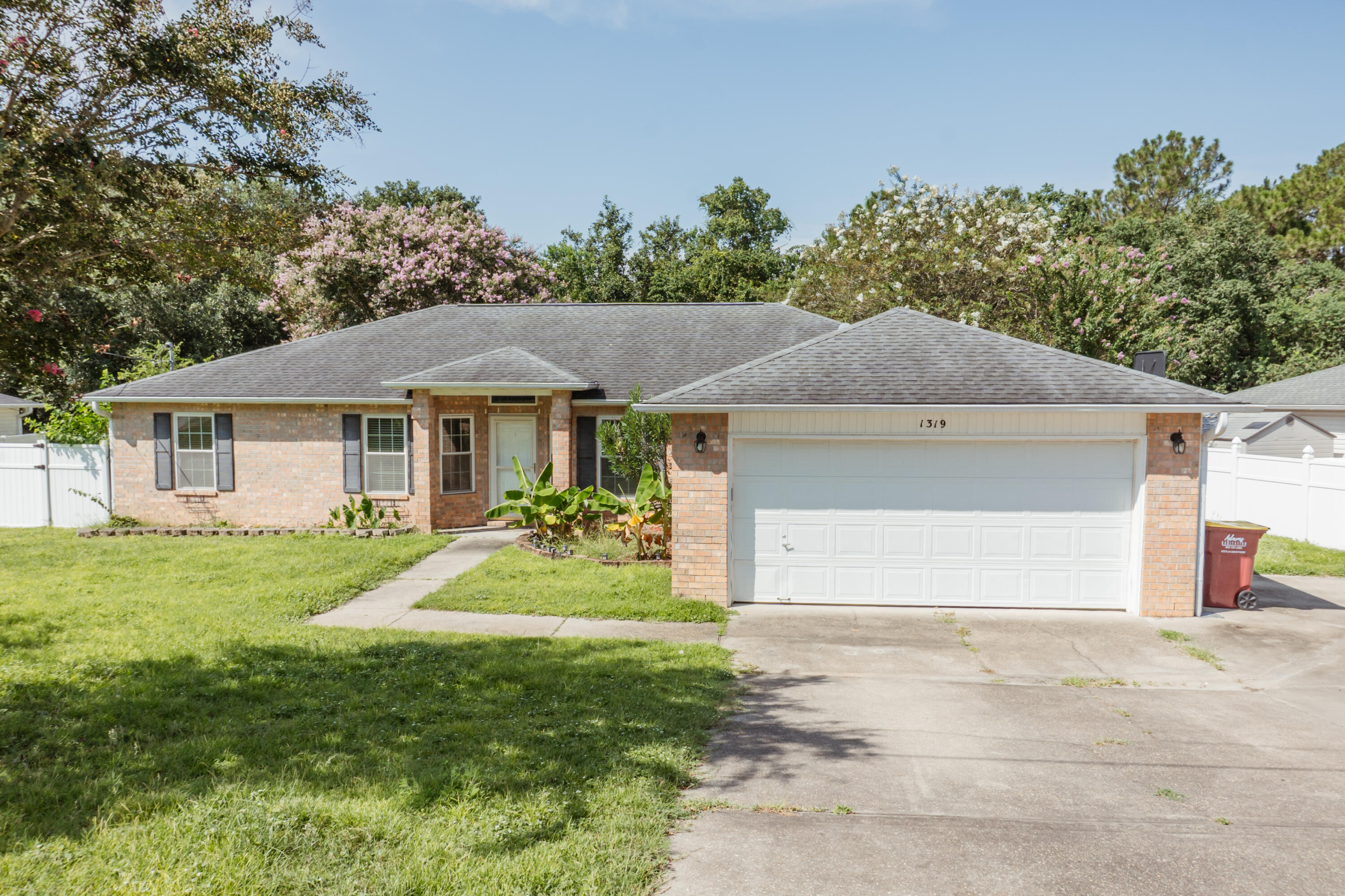 COUNTRYVIEW EST 4TH PH V - Residential Lease